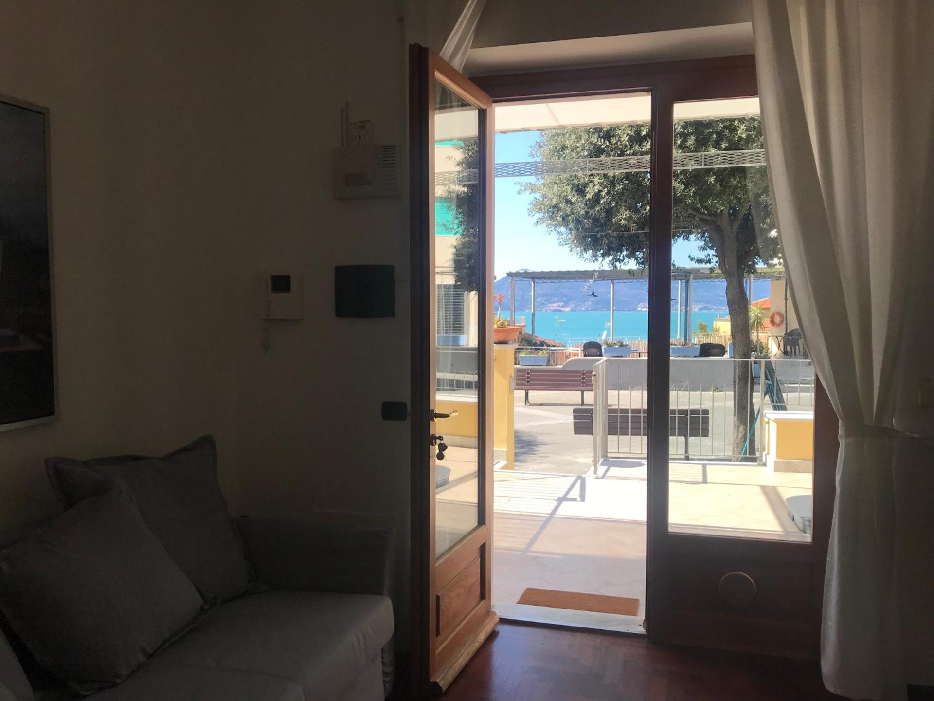 One-Bedroom Apartment with Balcony