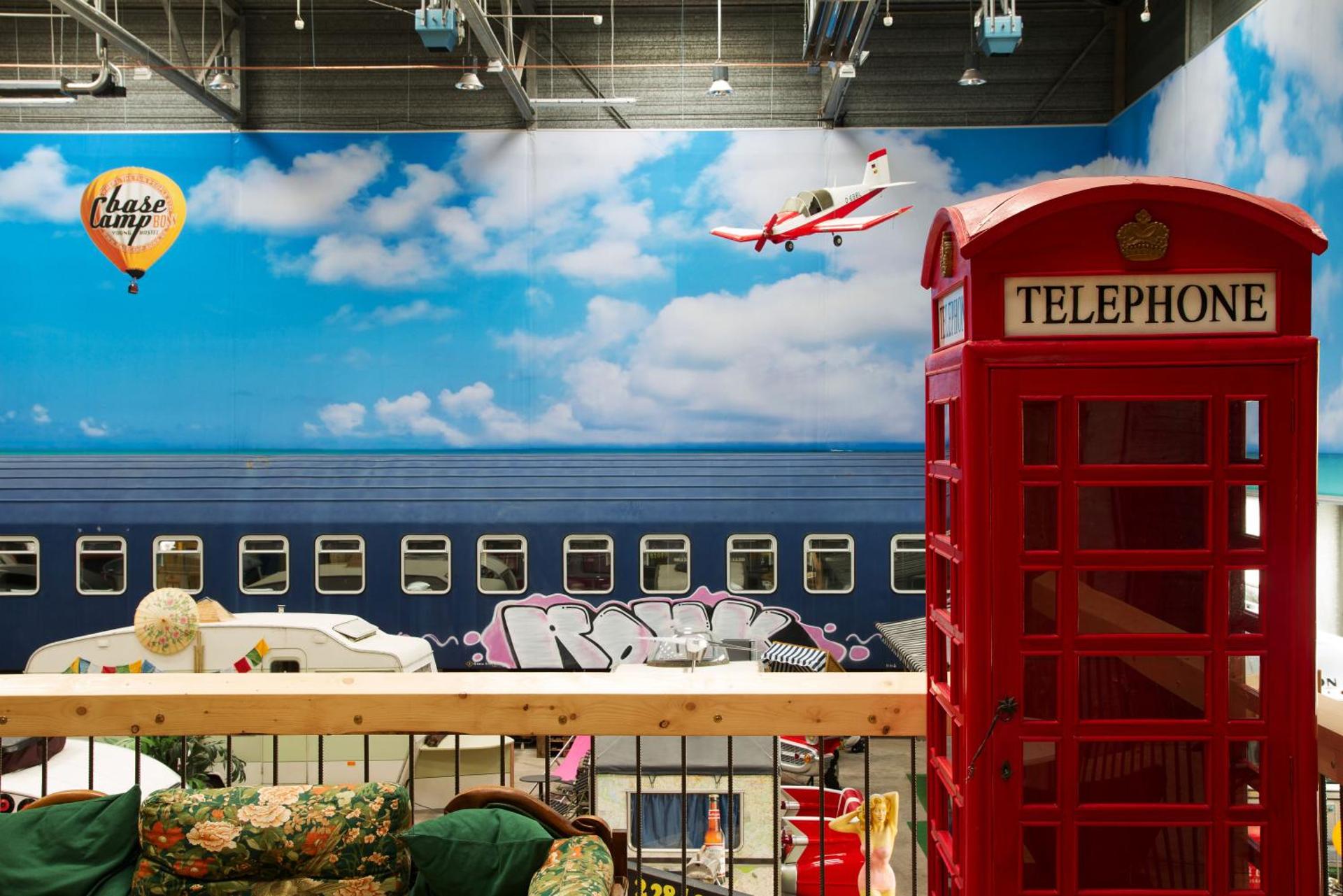 Communal lounge/ TV room