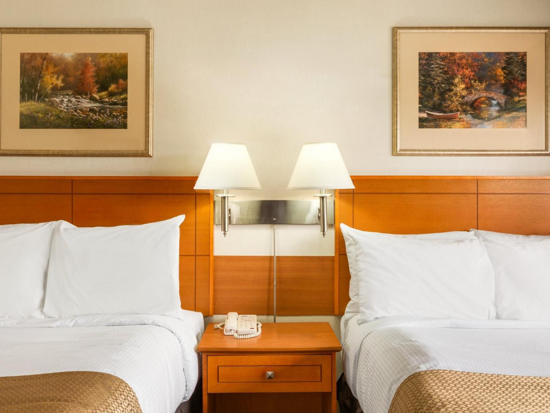 Travelodge by Wyndham Edmonton East