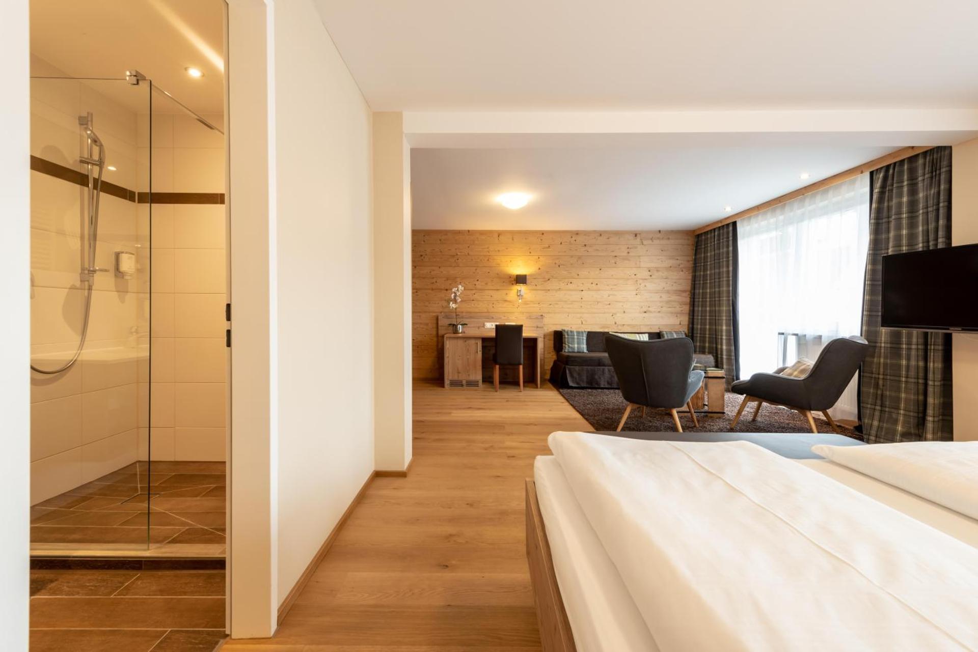 Photo of the whole room