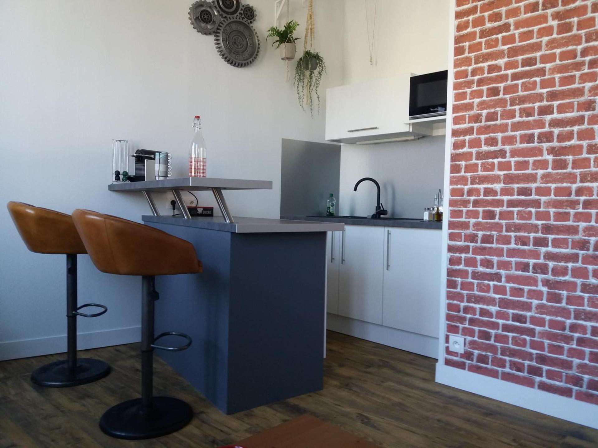 Kitchen or kitchenette