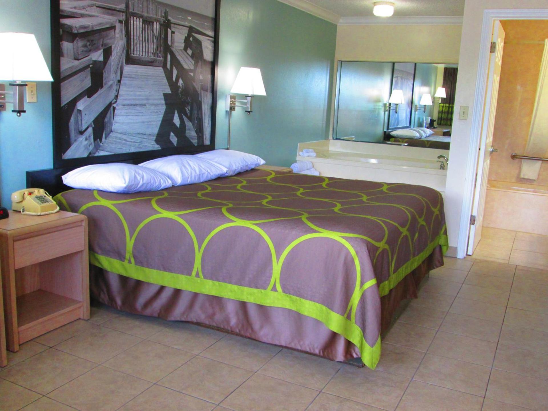 Super 8 by Wyndham Ft Walton Beach