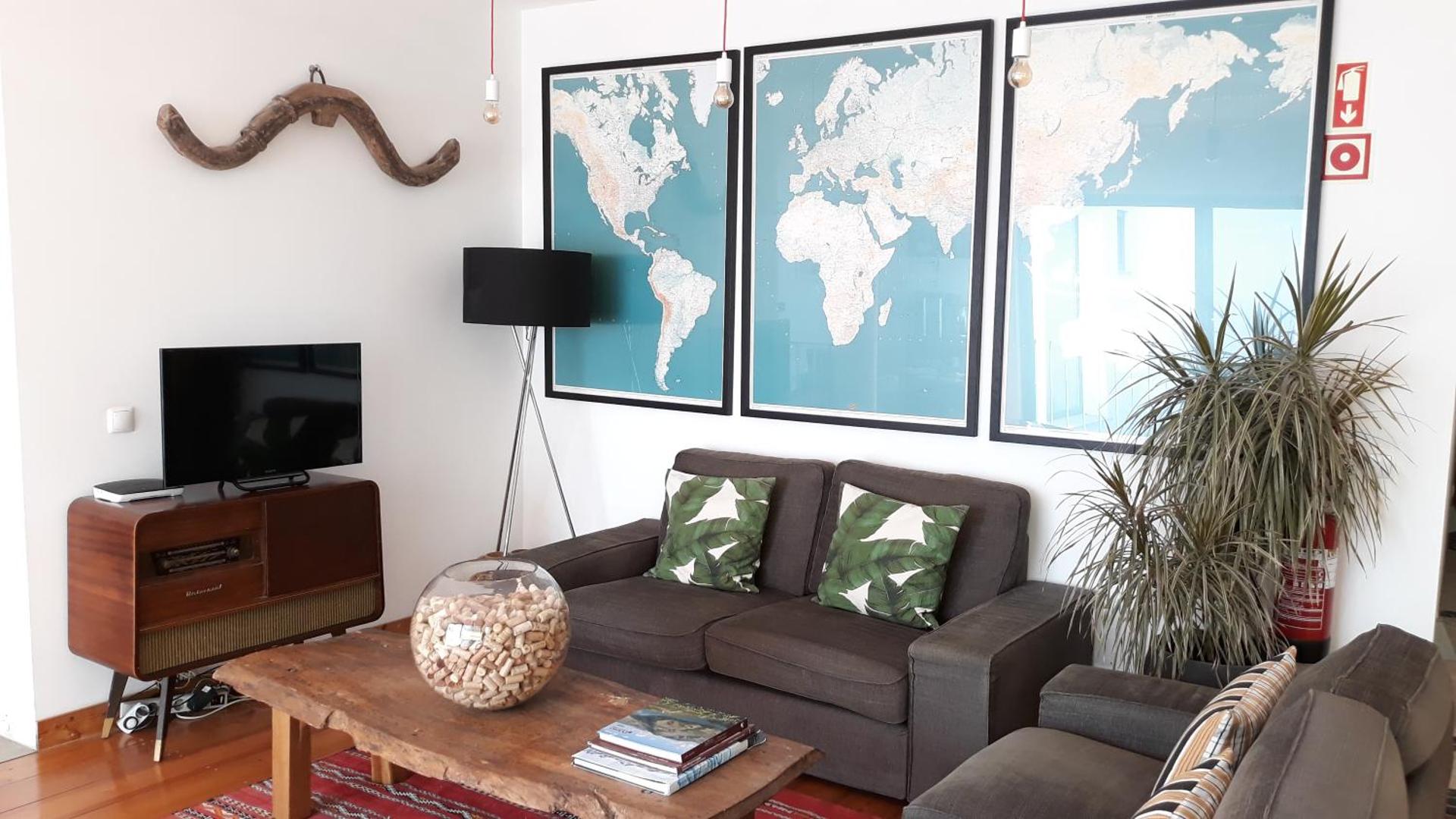 Communal lounge/ TV room