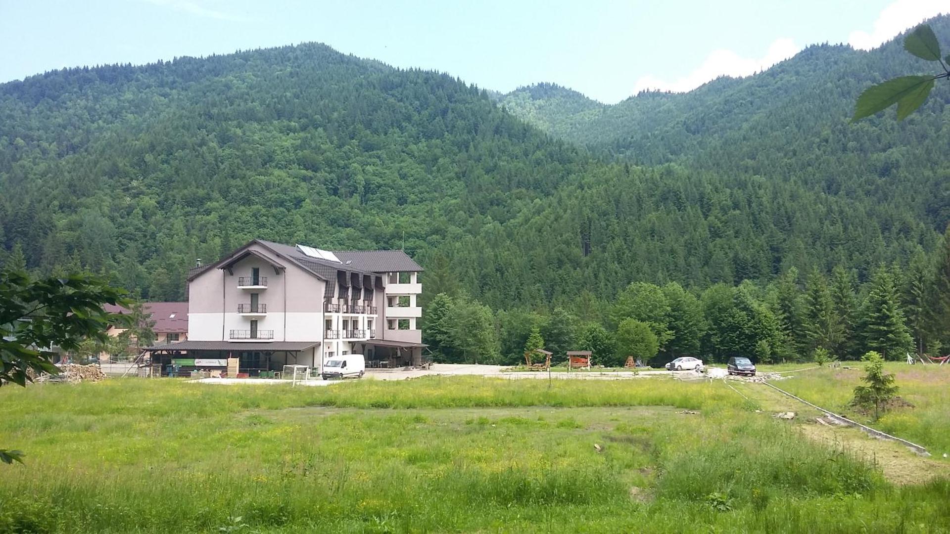 Pensiunea Poiana Soarelui