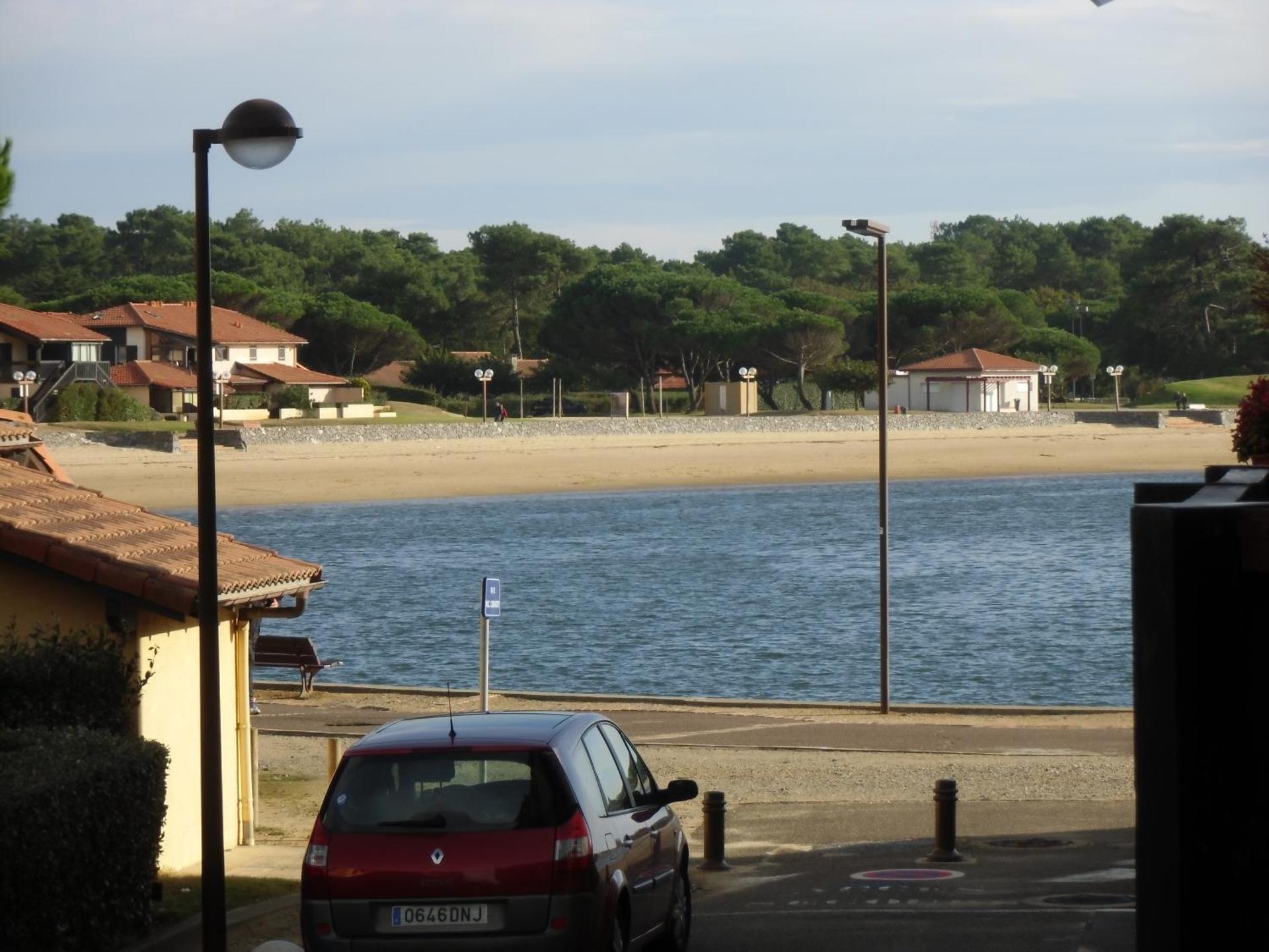Appartement vue lateral du lac