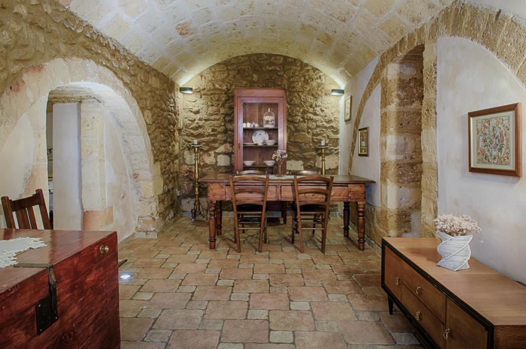 Superior Apartment at Via Rini n.37