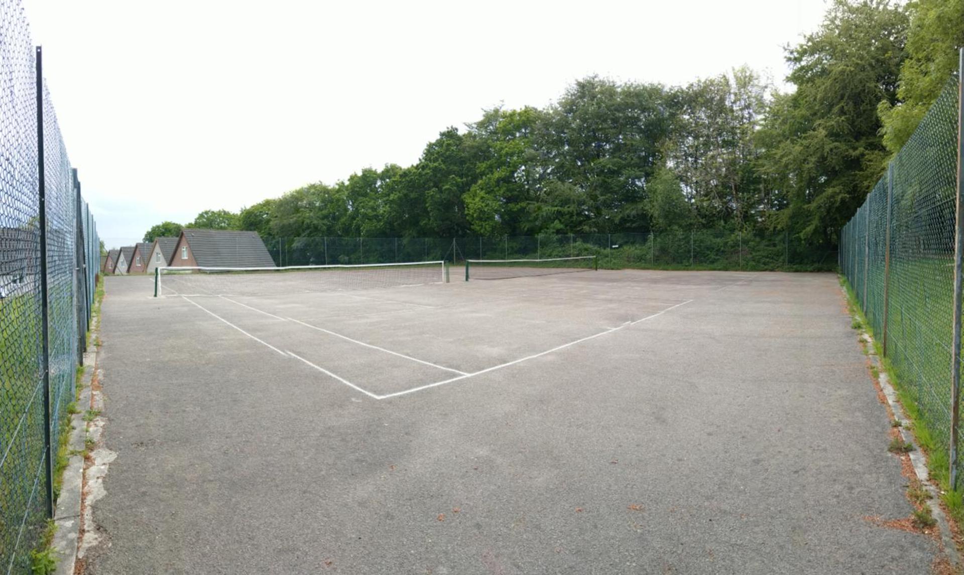 Tennis court