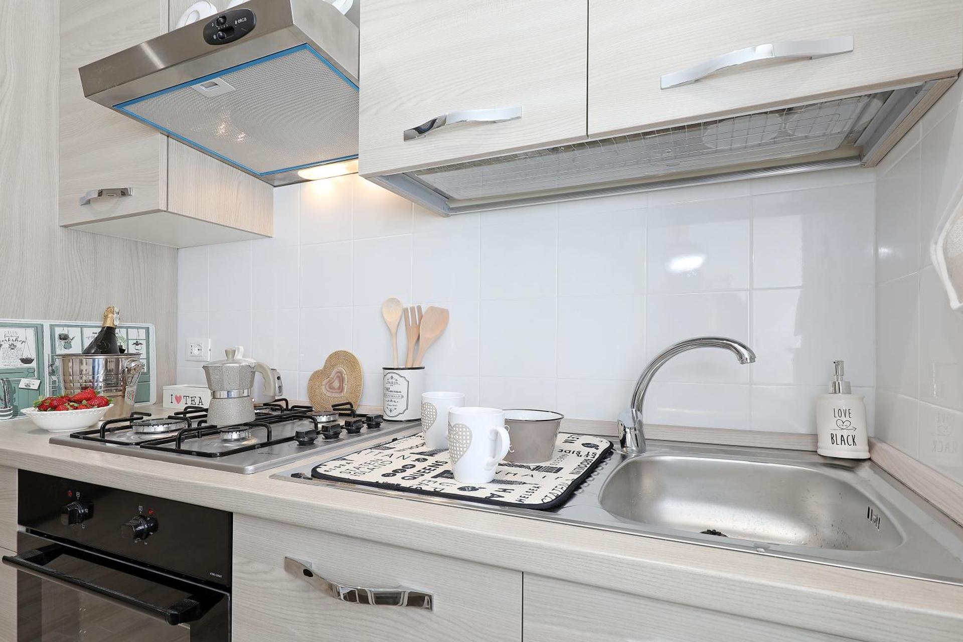 Kitchen or kitchenette