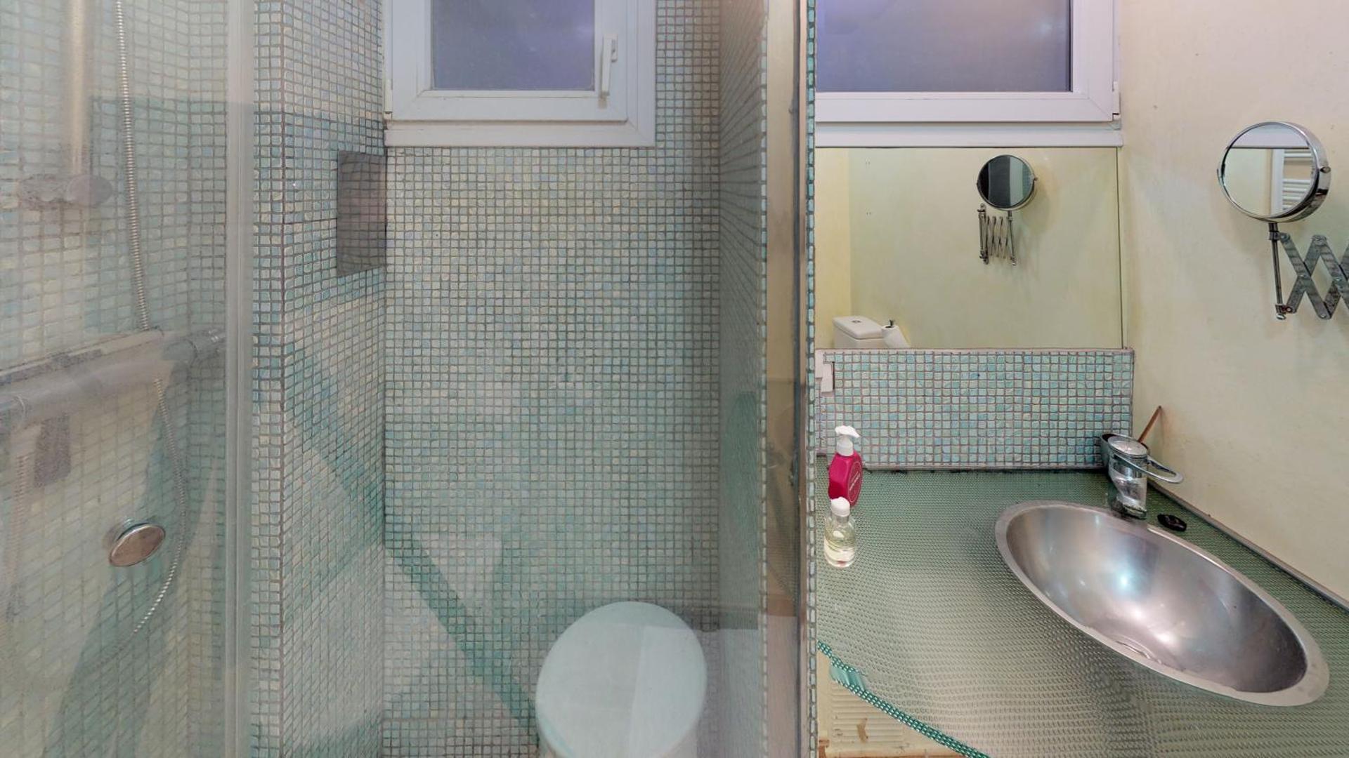 HOUSE OF JOY , CASA EN BANYOLES