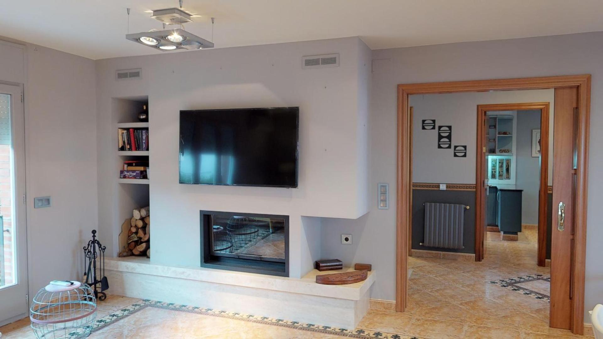 HOUSE OF JOY , CASA EN BANYOLES