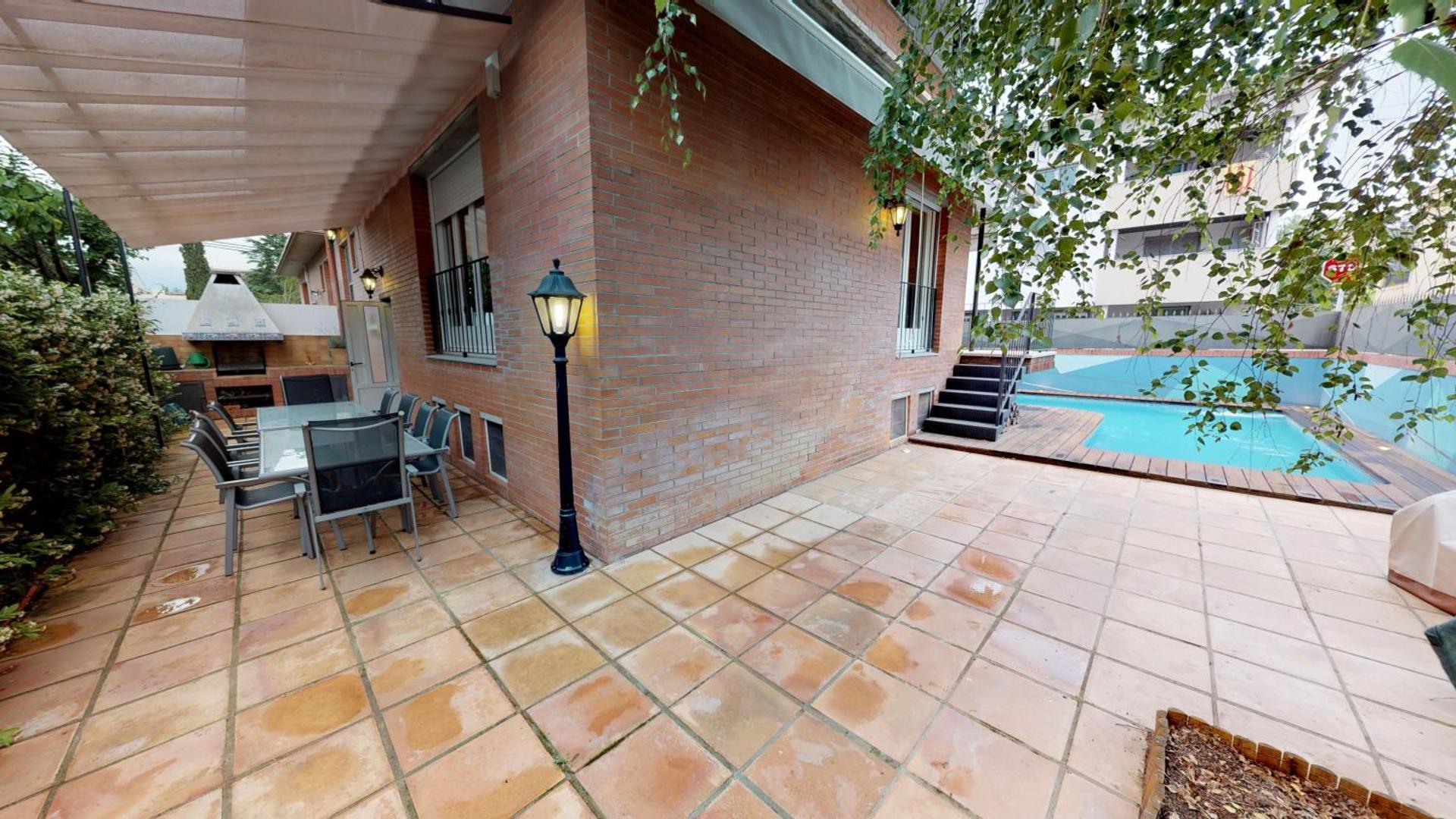 HOUSE OF JOY , CASA EN BANYOLES