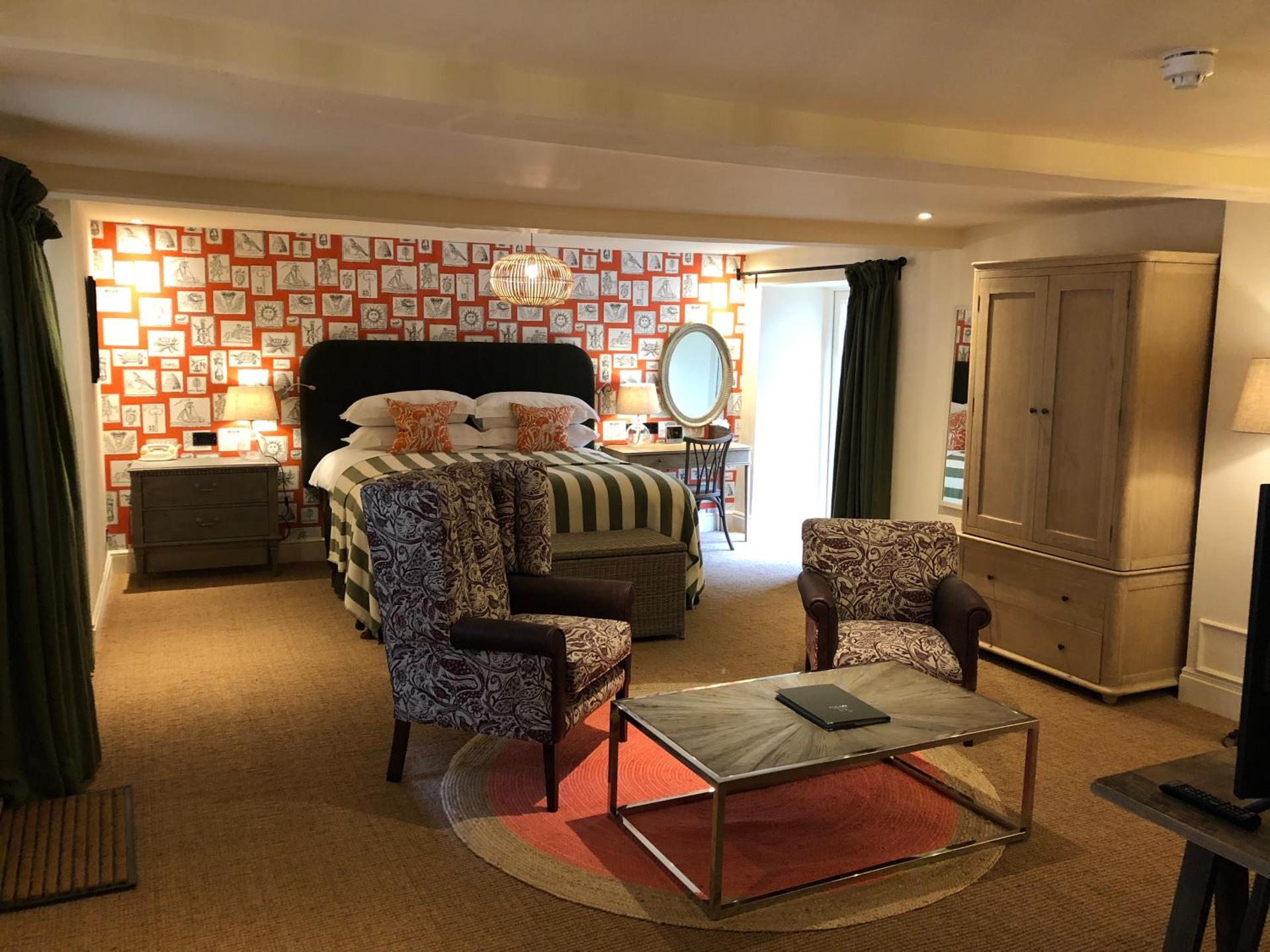 Photo of the whole room