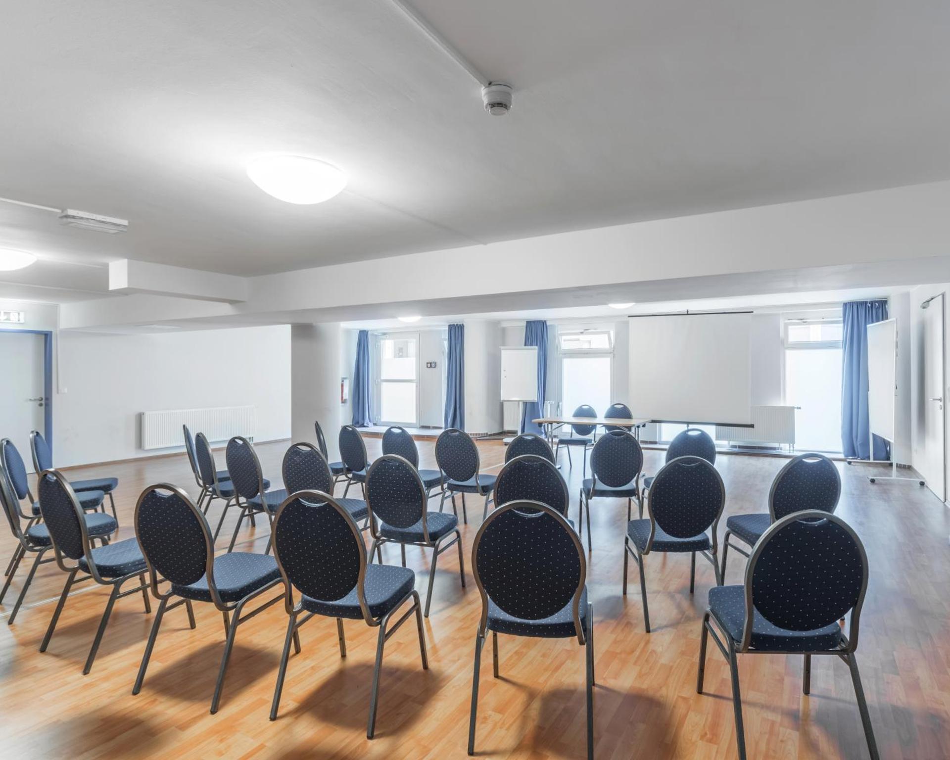 Meeting/conference room