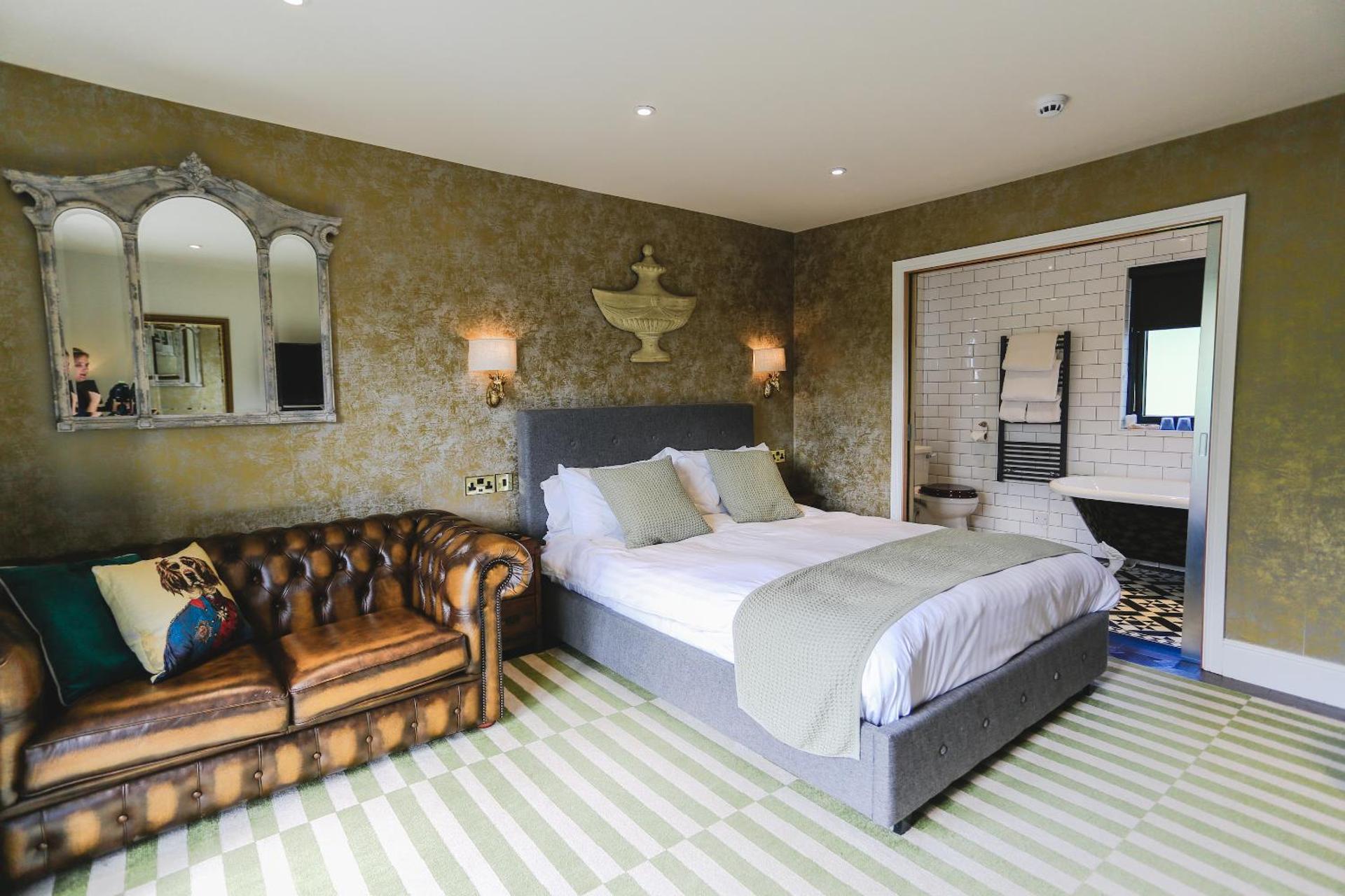 Photo of the whole room