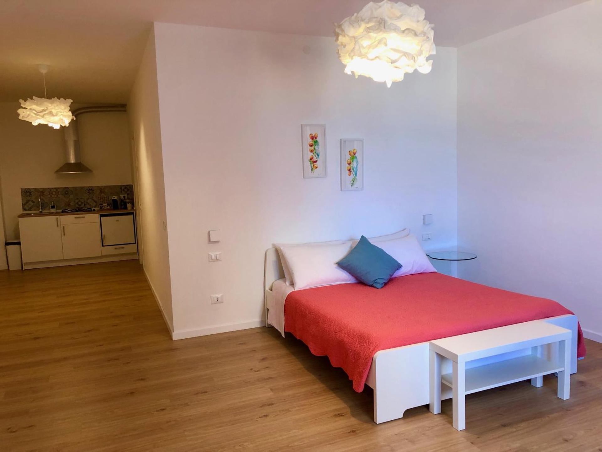 Mondello Beach Rooms - by the sea