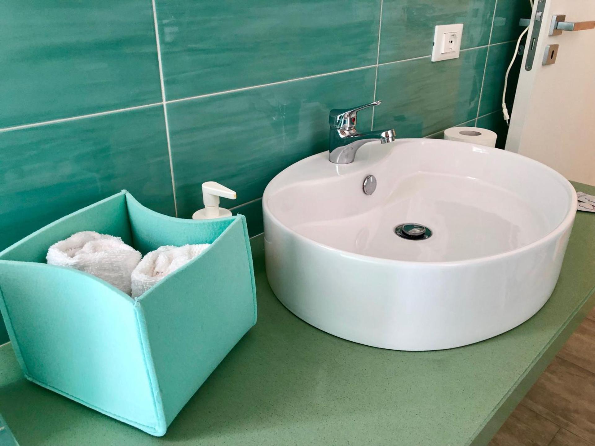 Mondello Beach Rooms - by the sea