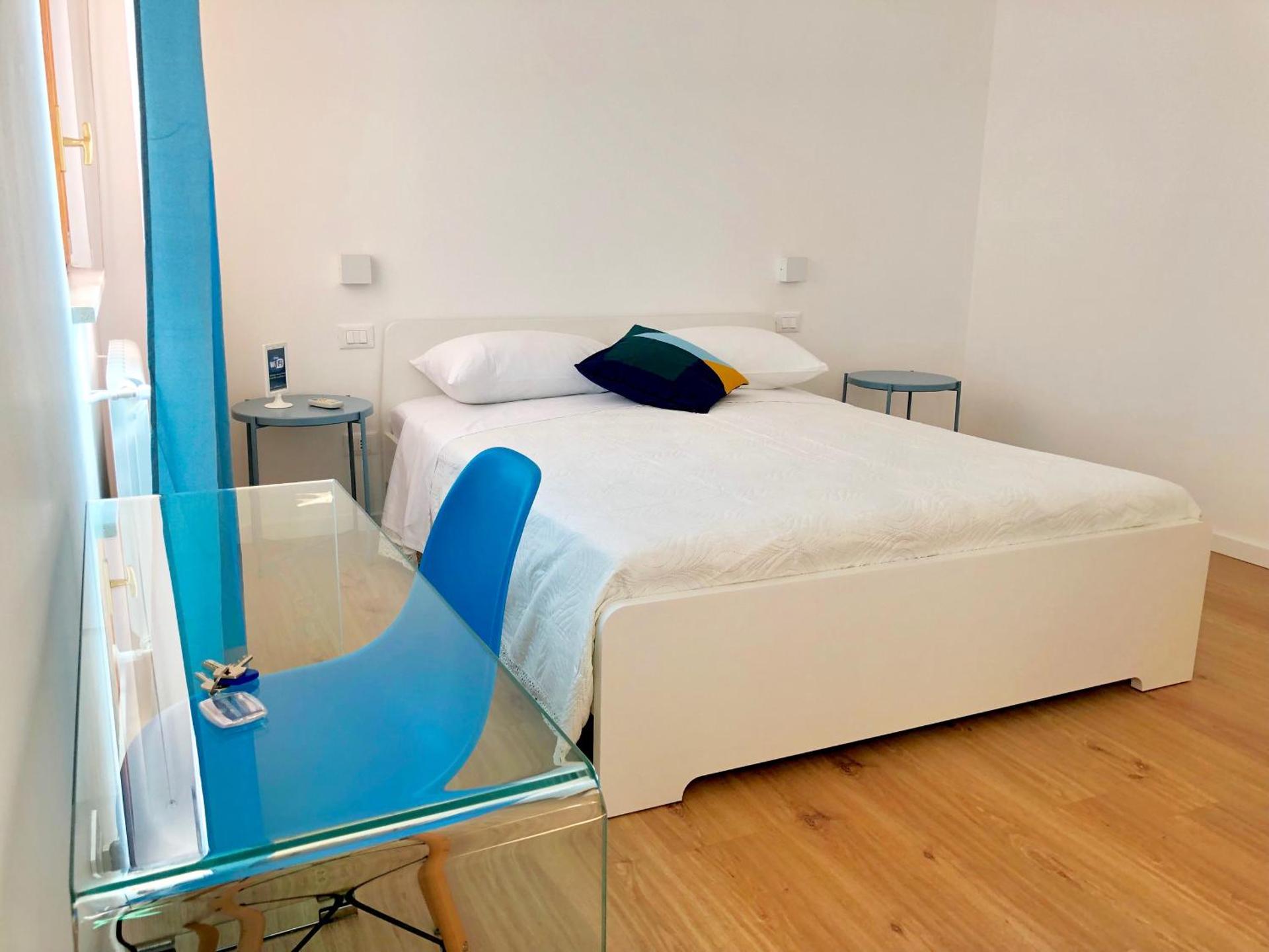 Mondello Beach Rooms - by the sea