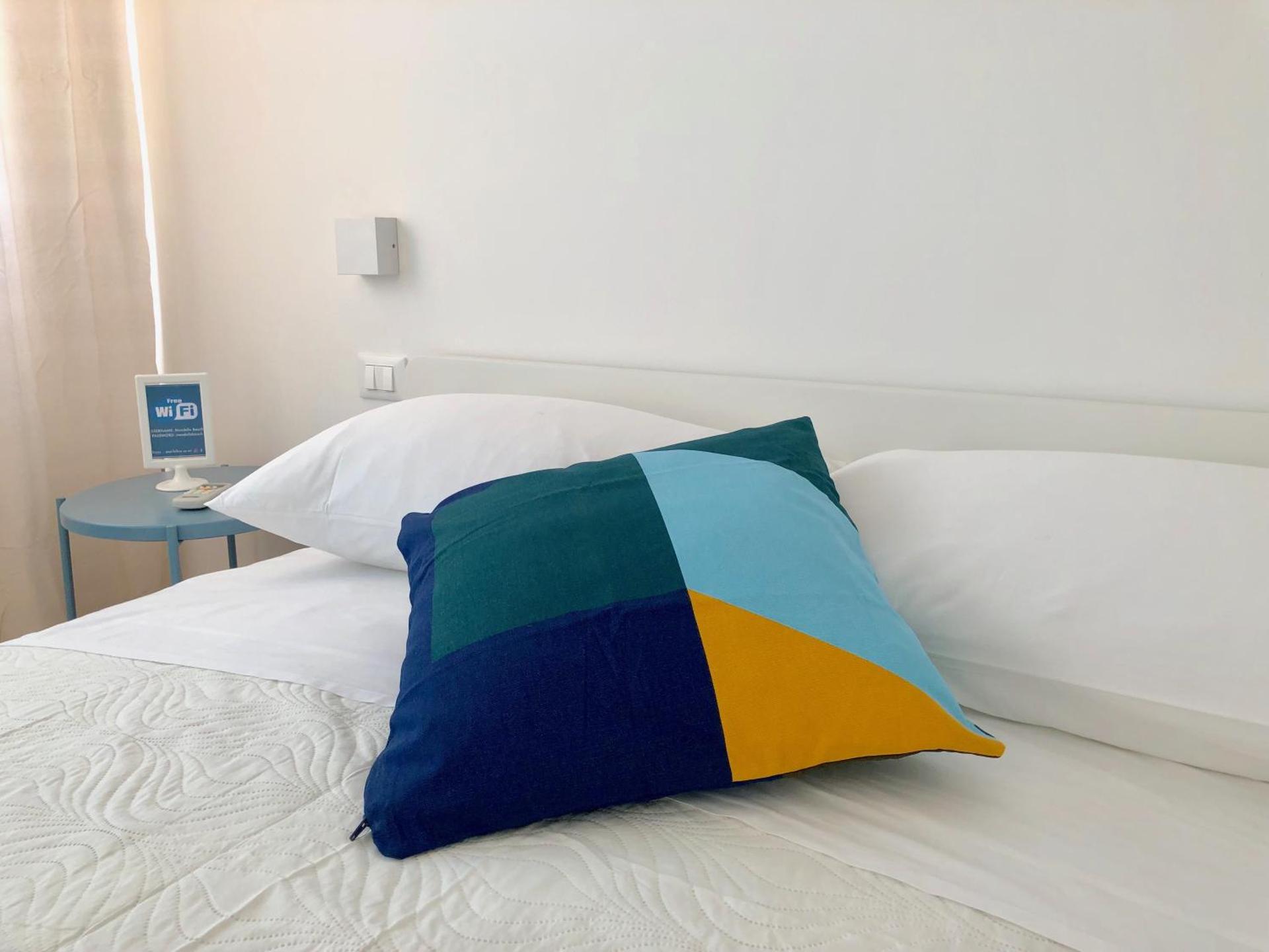 Mondello Beach Rooms - by the sea