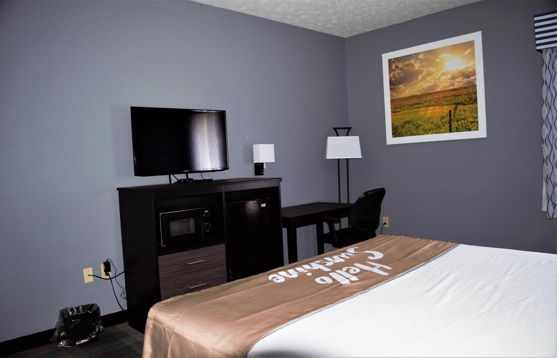 Days Inn by Wyndham Montgomery