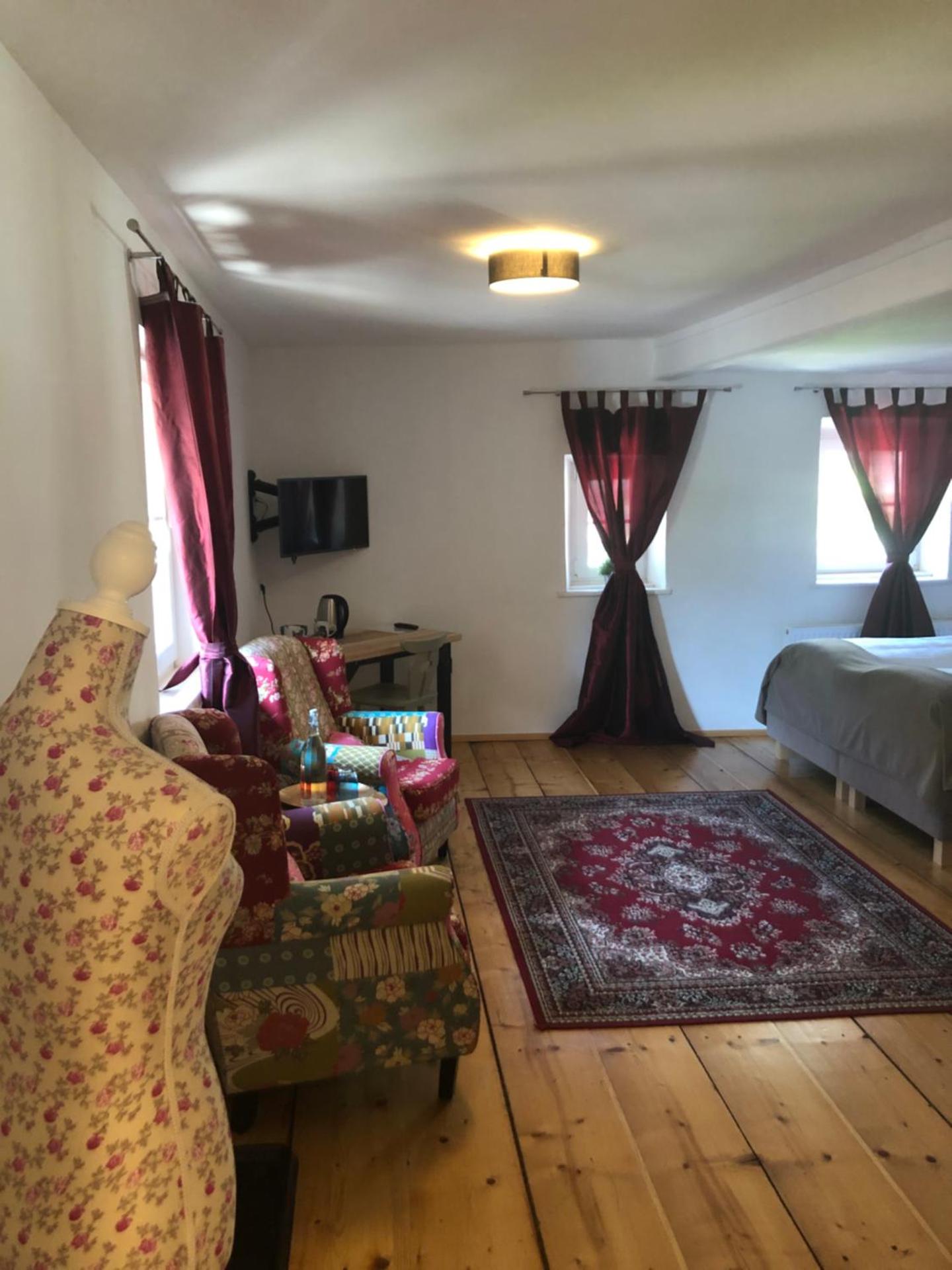 Photo of the whole room