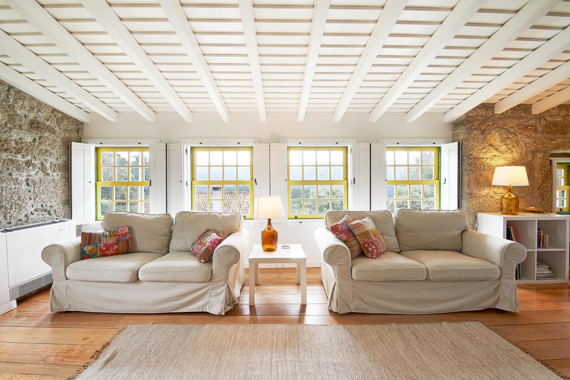 Communal lounge/ TV room