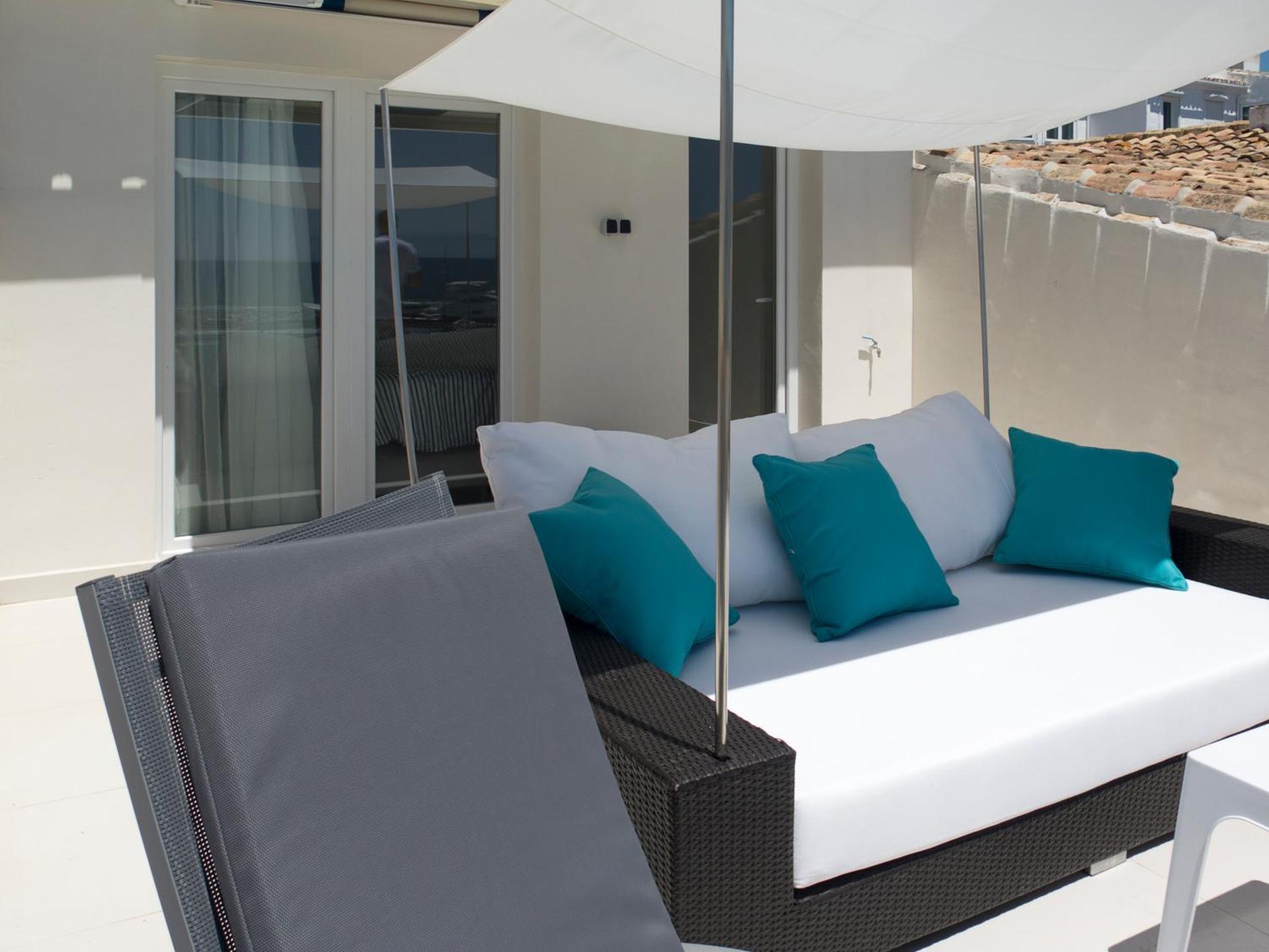 First Line Duplex Puerto Banus Sleeps 8 People