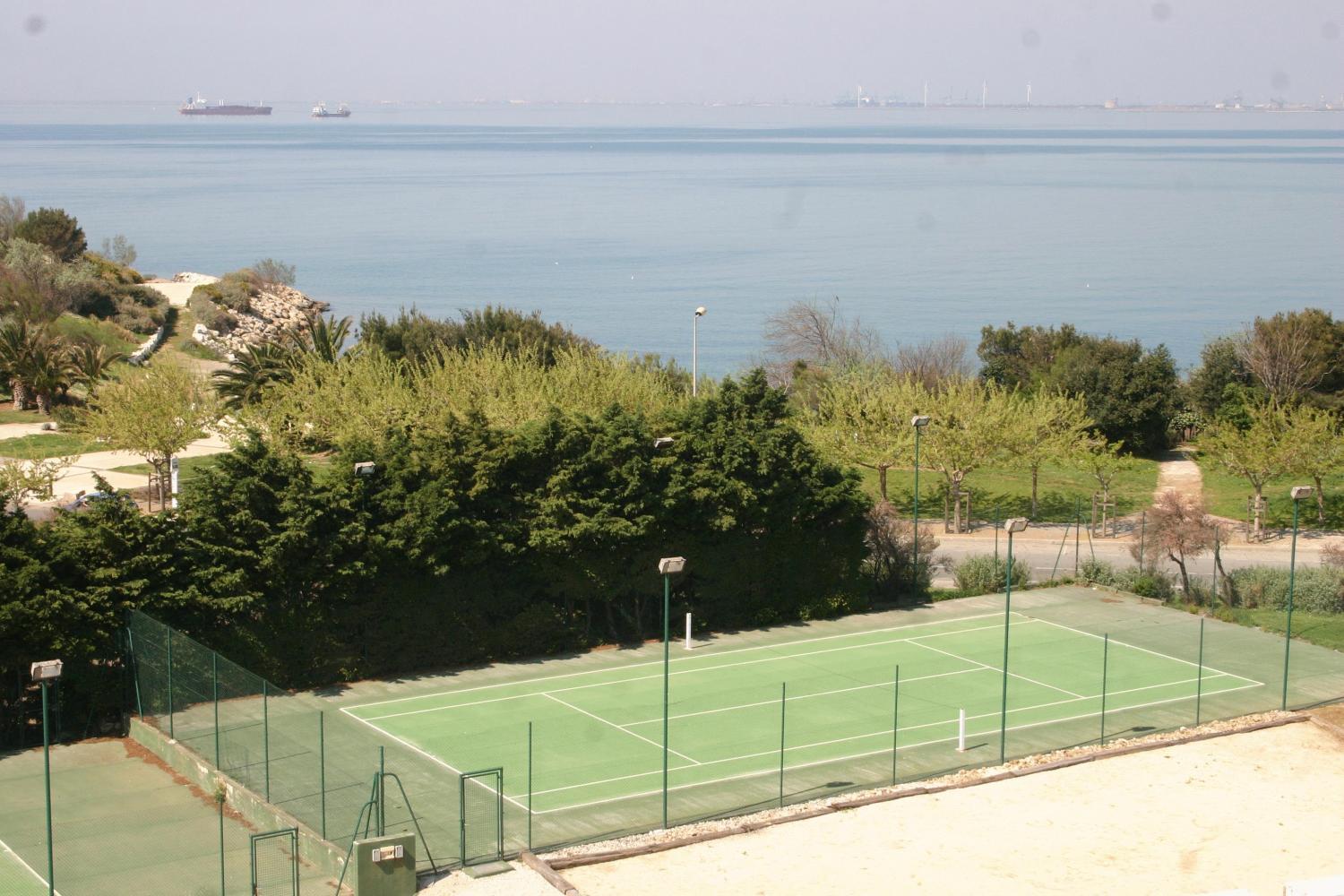 Tennis court