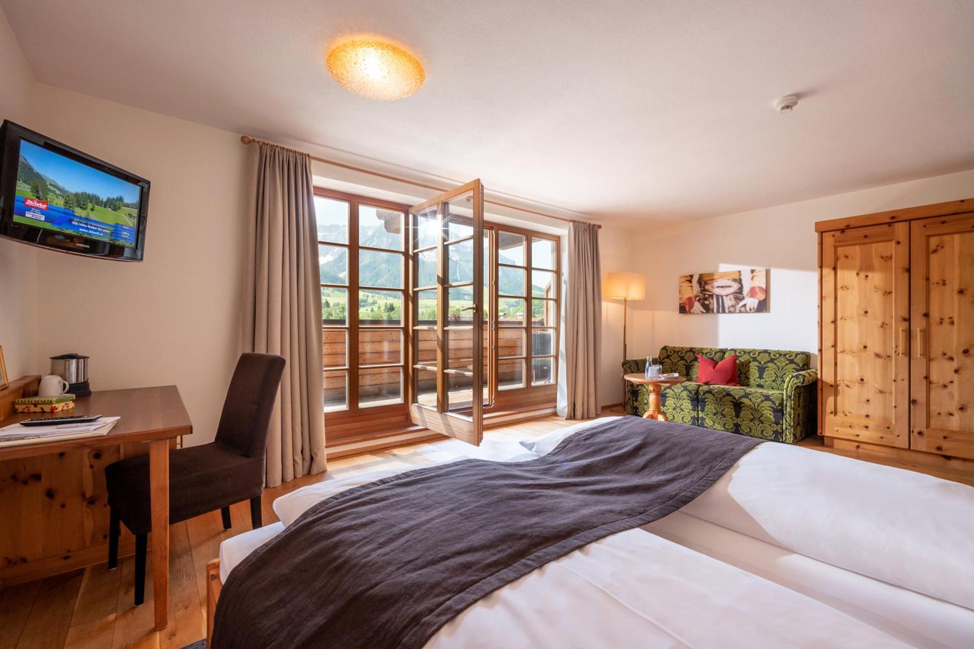 Photo of the whole room