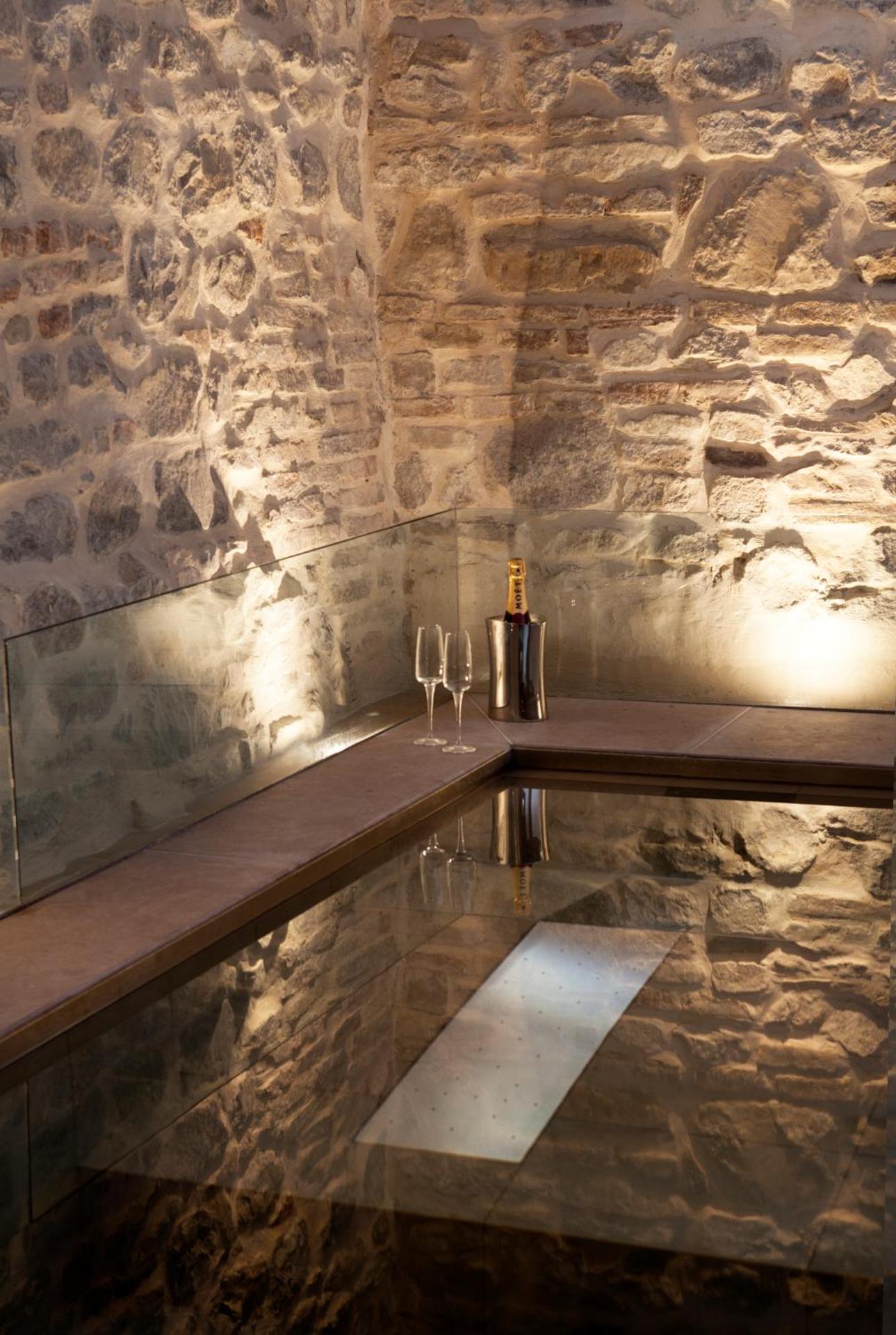 Spa and wellness centre/facilities