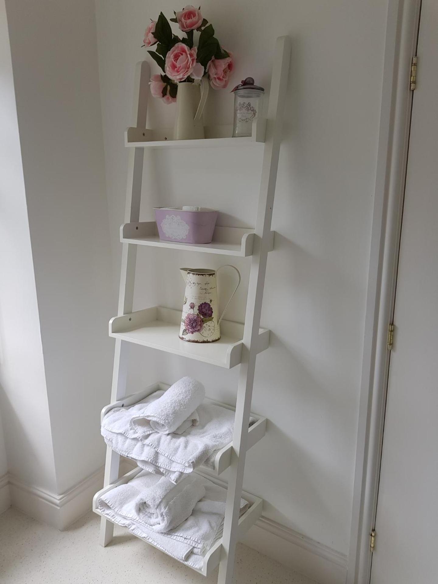 Deluxe Suite (Not Pet-Friendly)