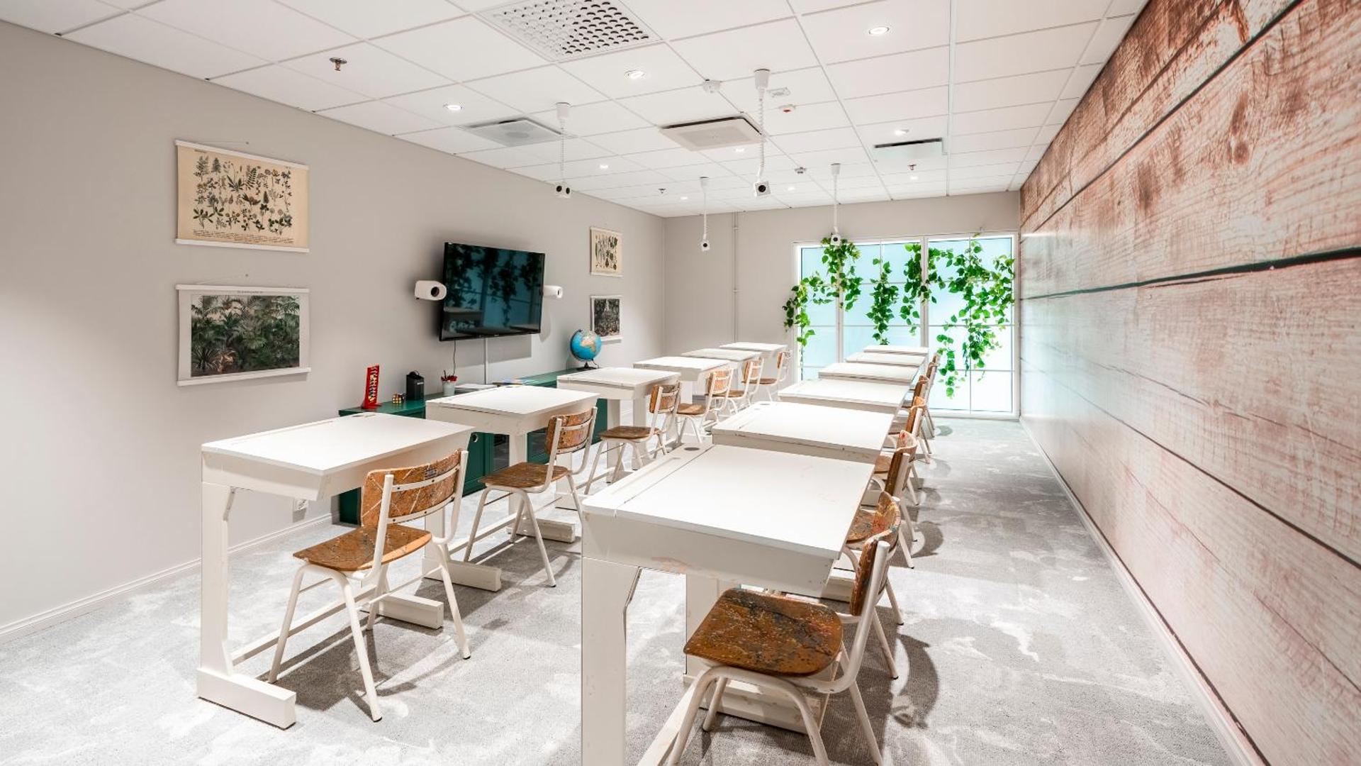 Meeting/conference room