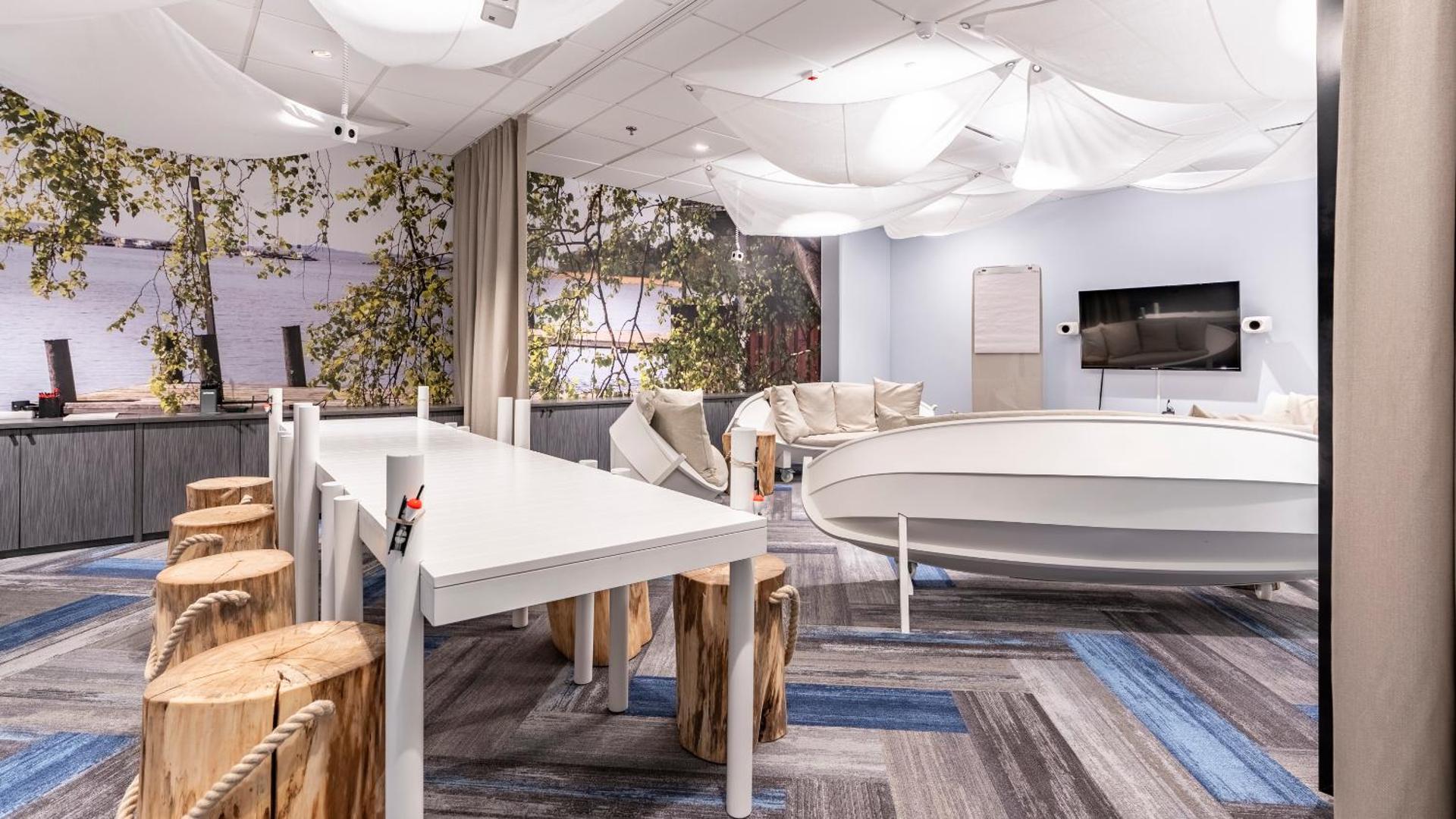 Meeting/conference room