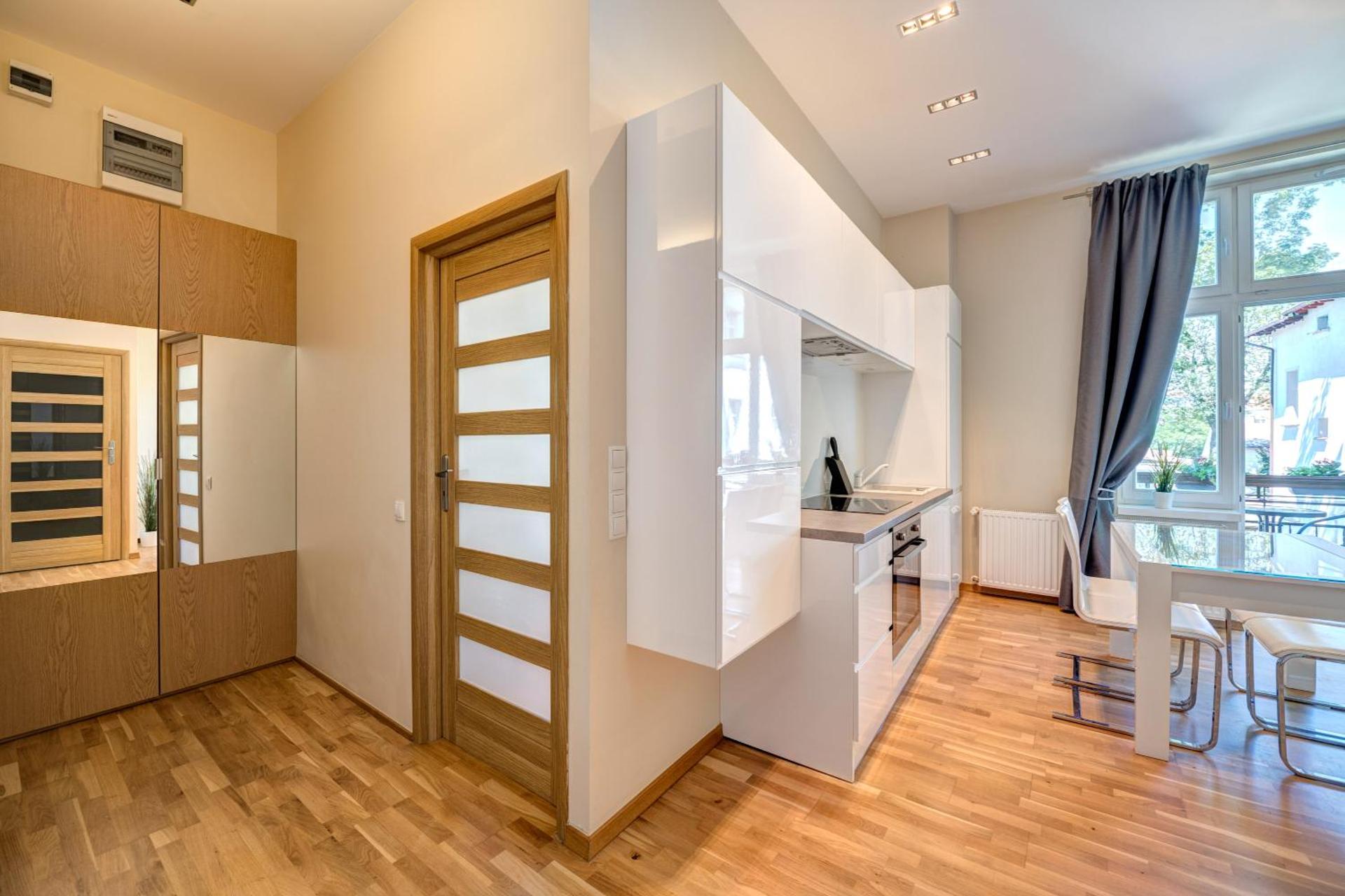 DR Apartments - Frank