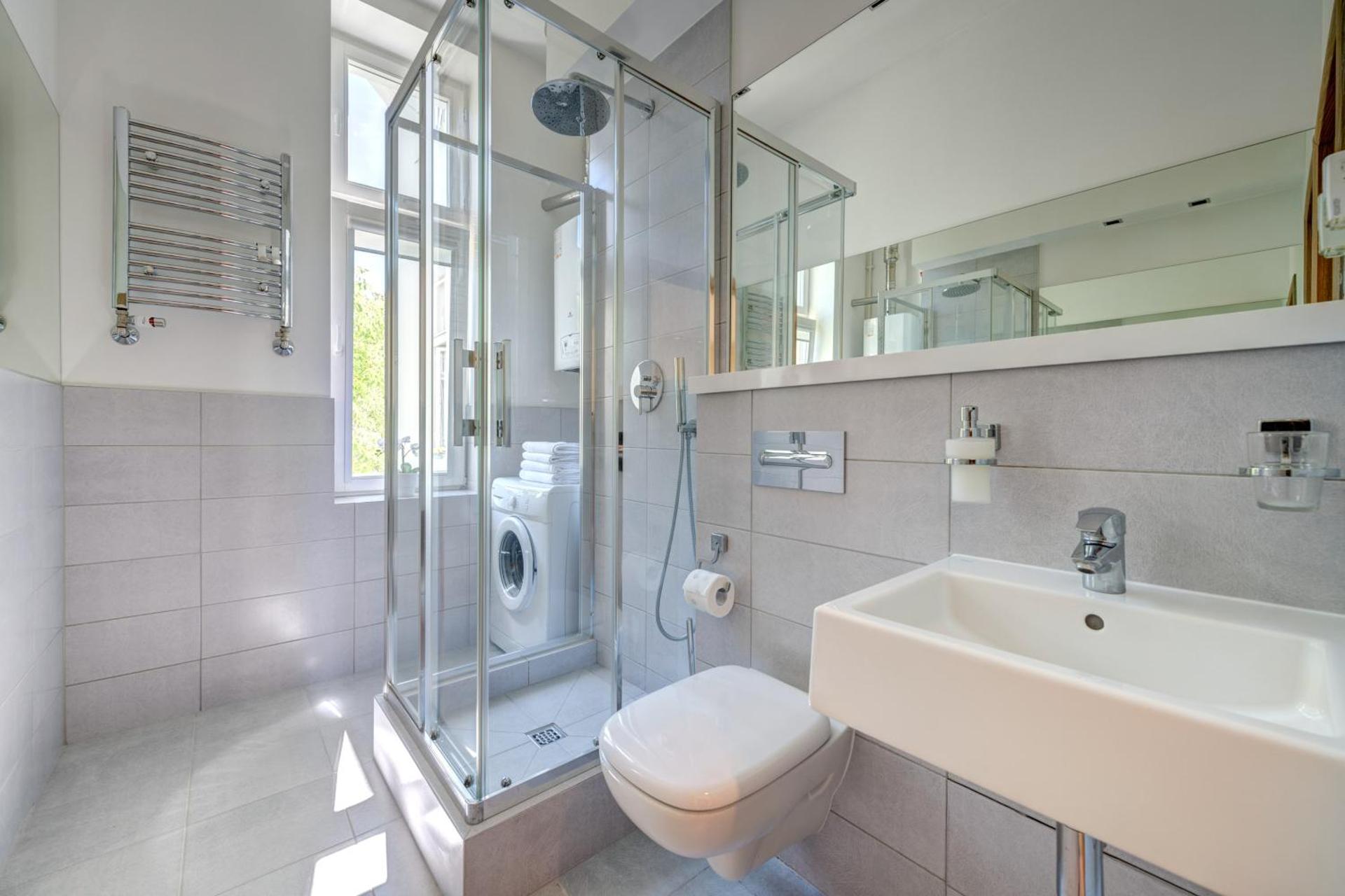 DR Apartments - Frank