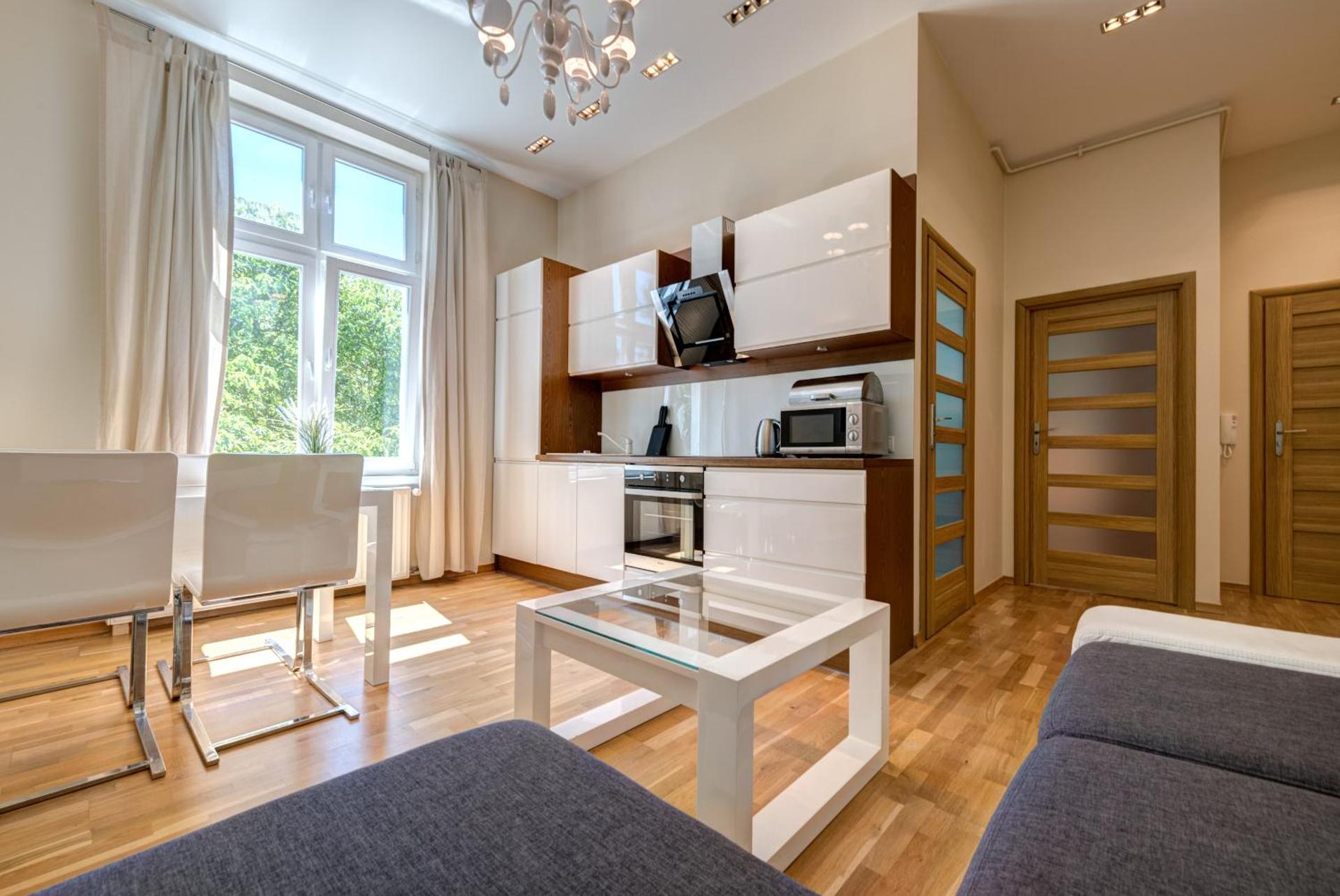 DR Apartments - Frank