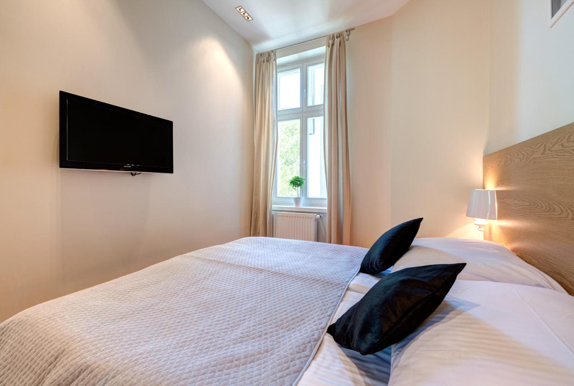 DR Apartments - Frank