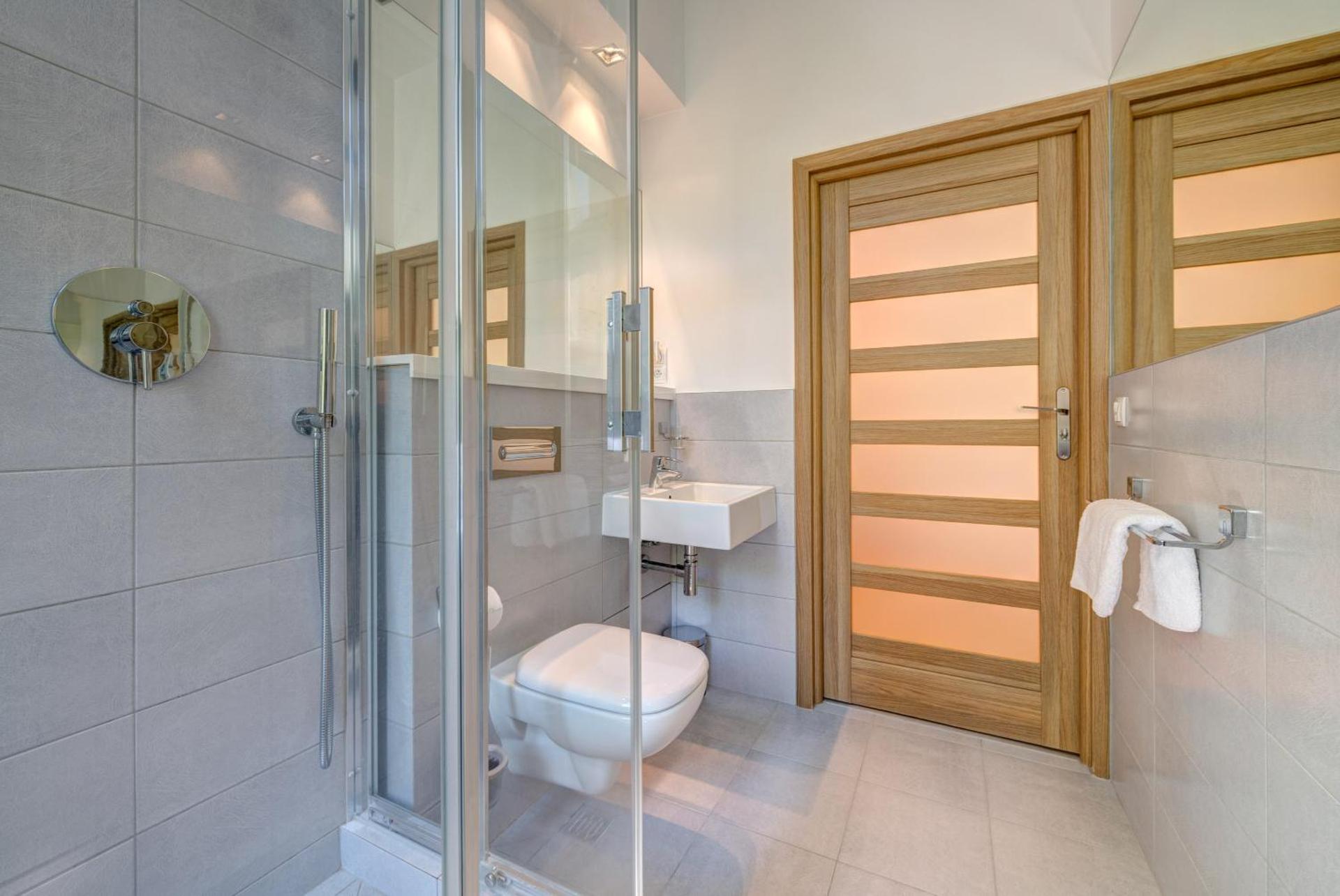 DR Apartments - Frank