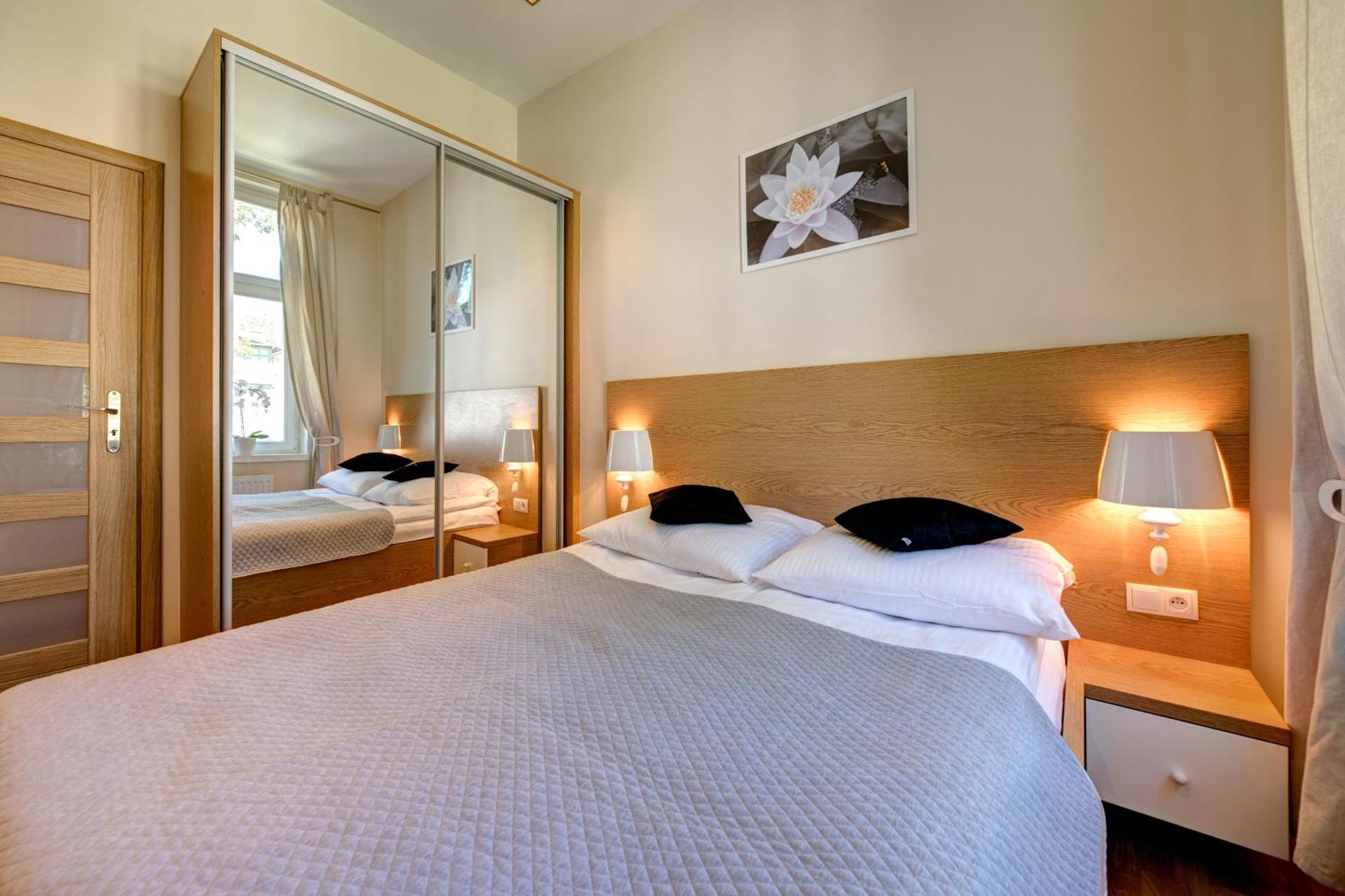 DR Apartments - Frank