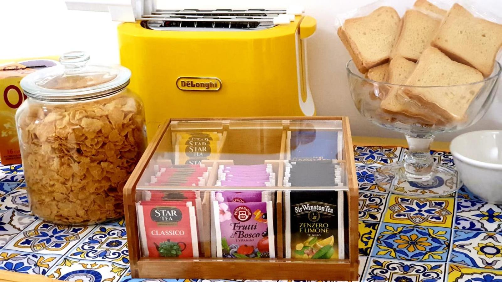 Coffee/tea facilities