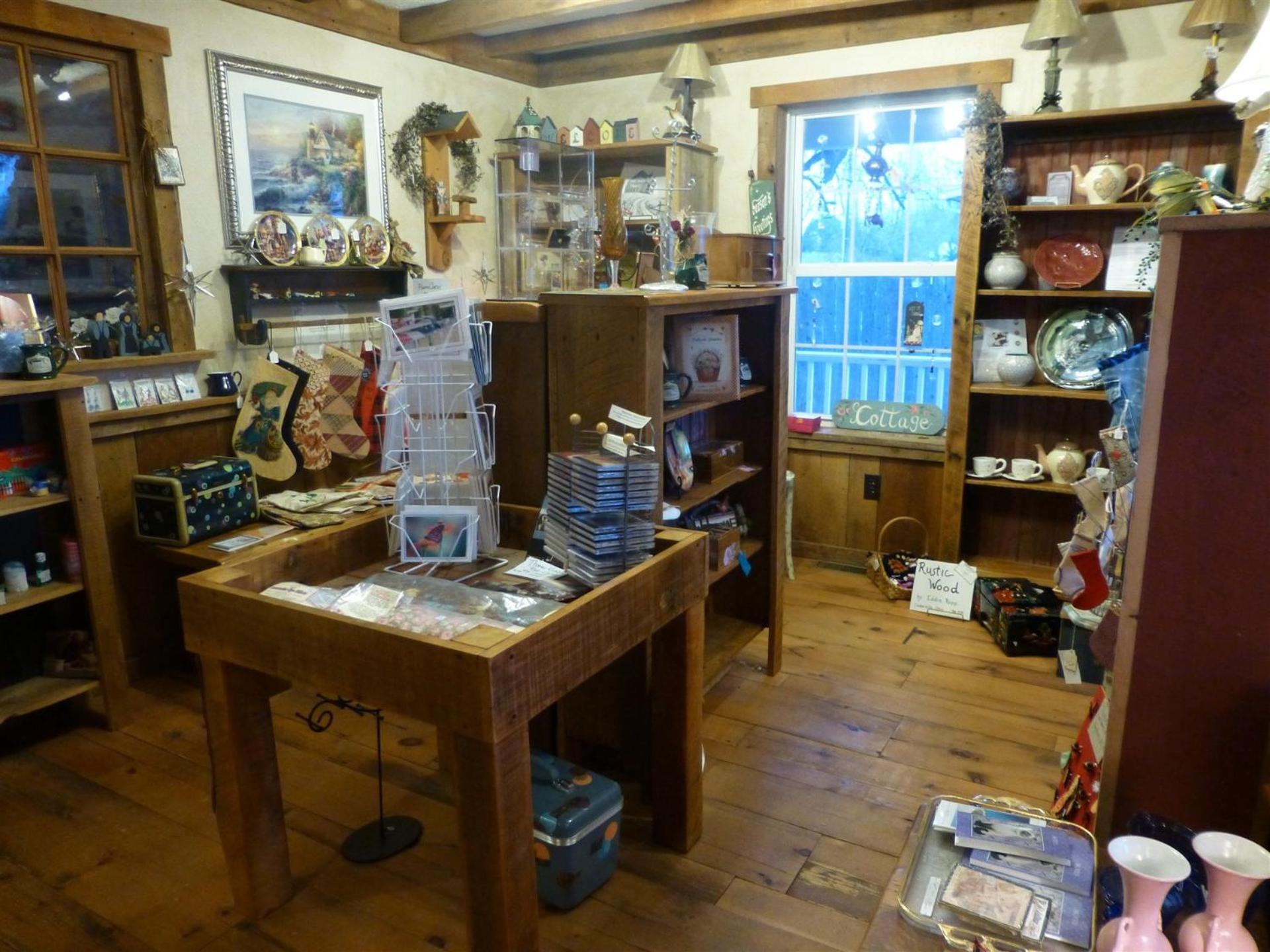 Hearthstone Inn & Suites