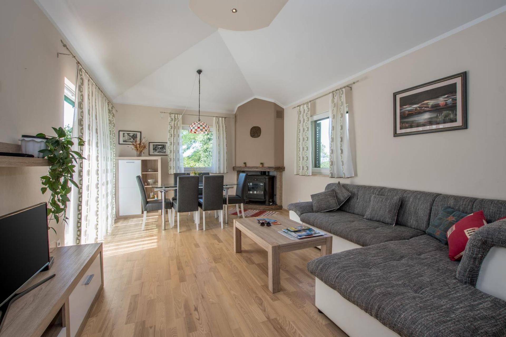 Holiday Home Suzana 1276