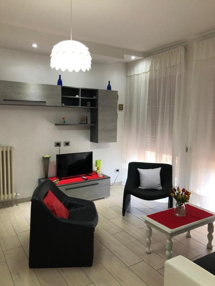 "CASA ROSI" Tel trequattrozero trentatre tredici seiquattrouno