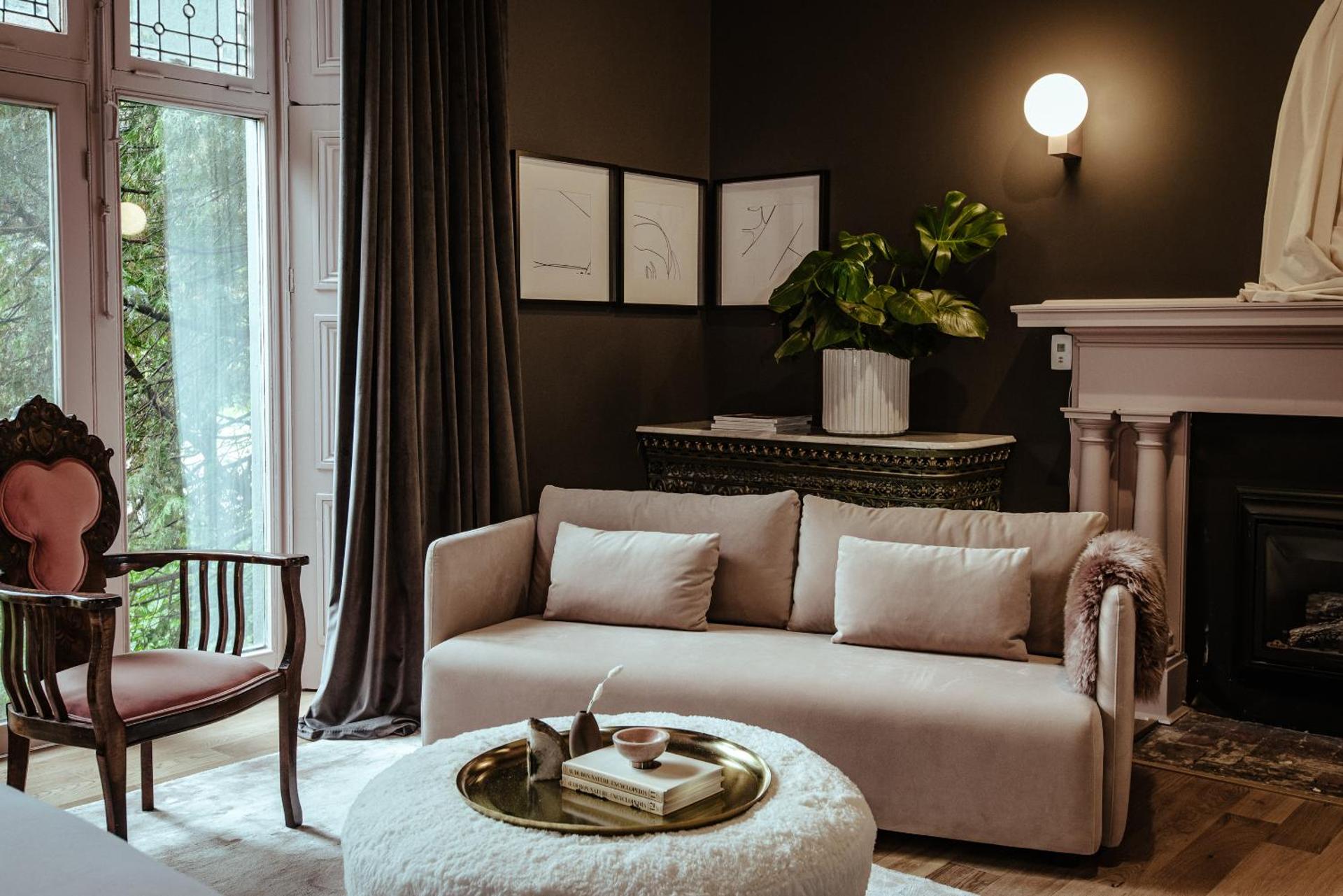 Photo of the whole room