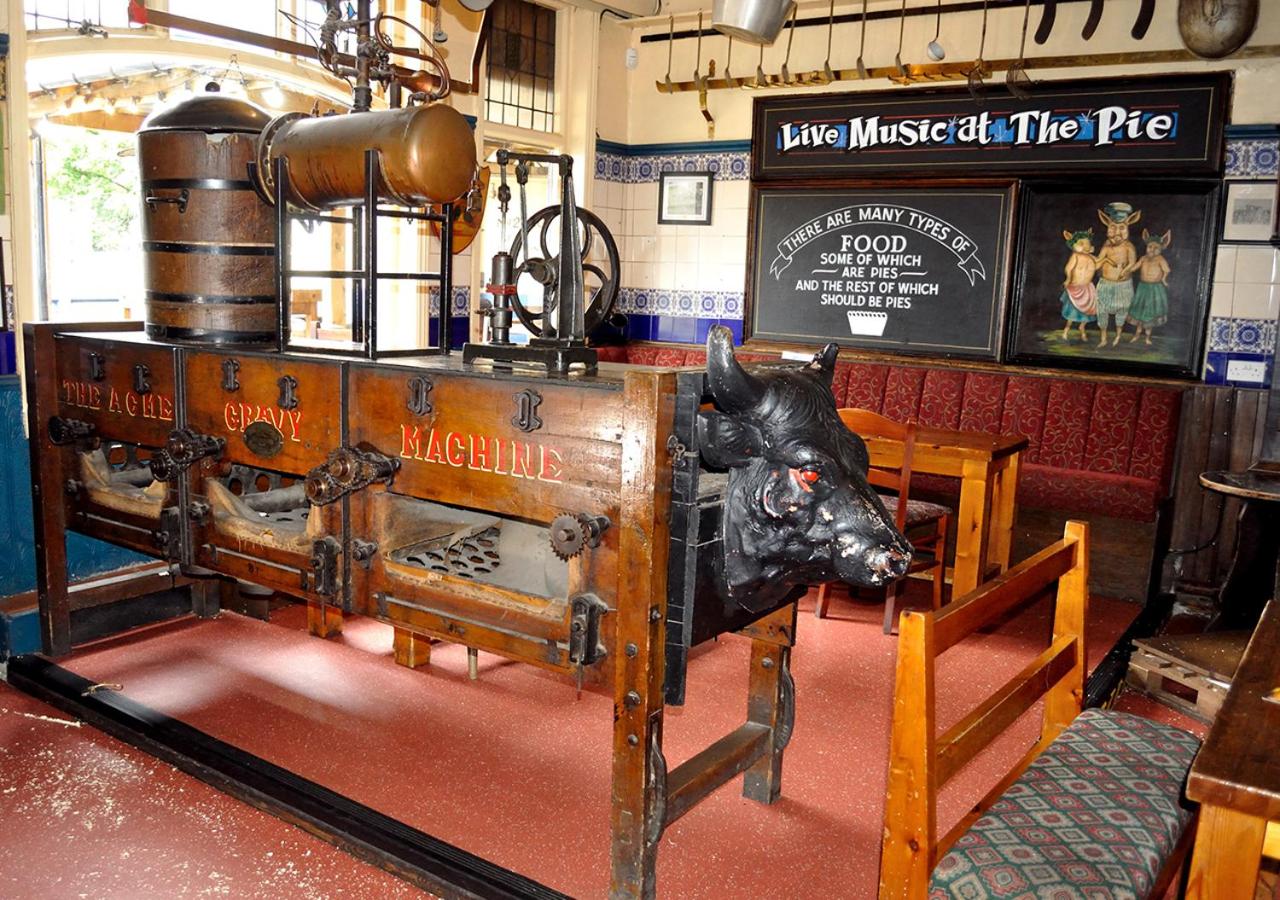 Mad O'Rourkes Pie Factory