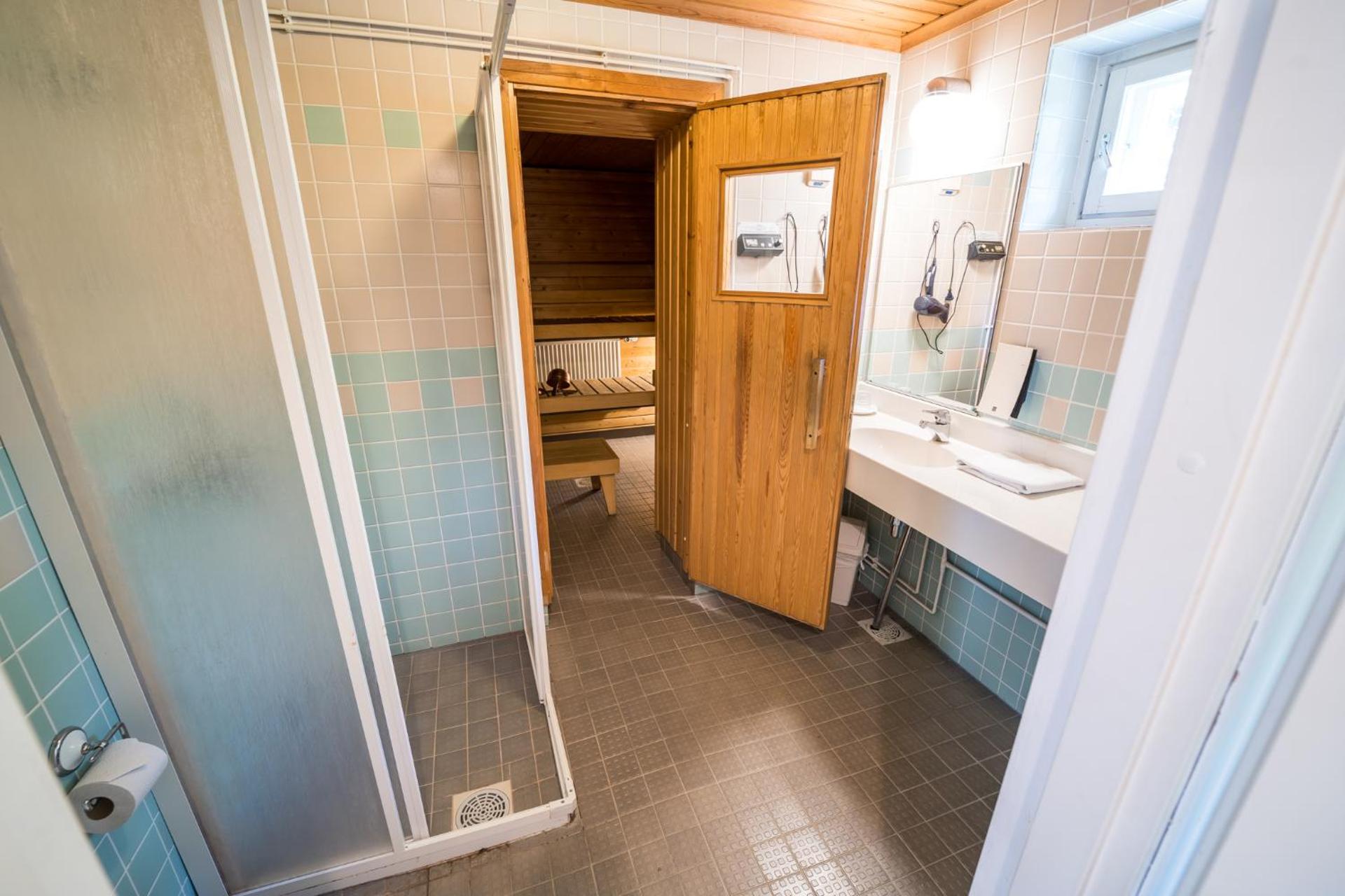 Large Standard Twin Room  - Guest house