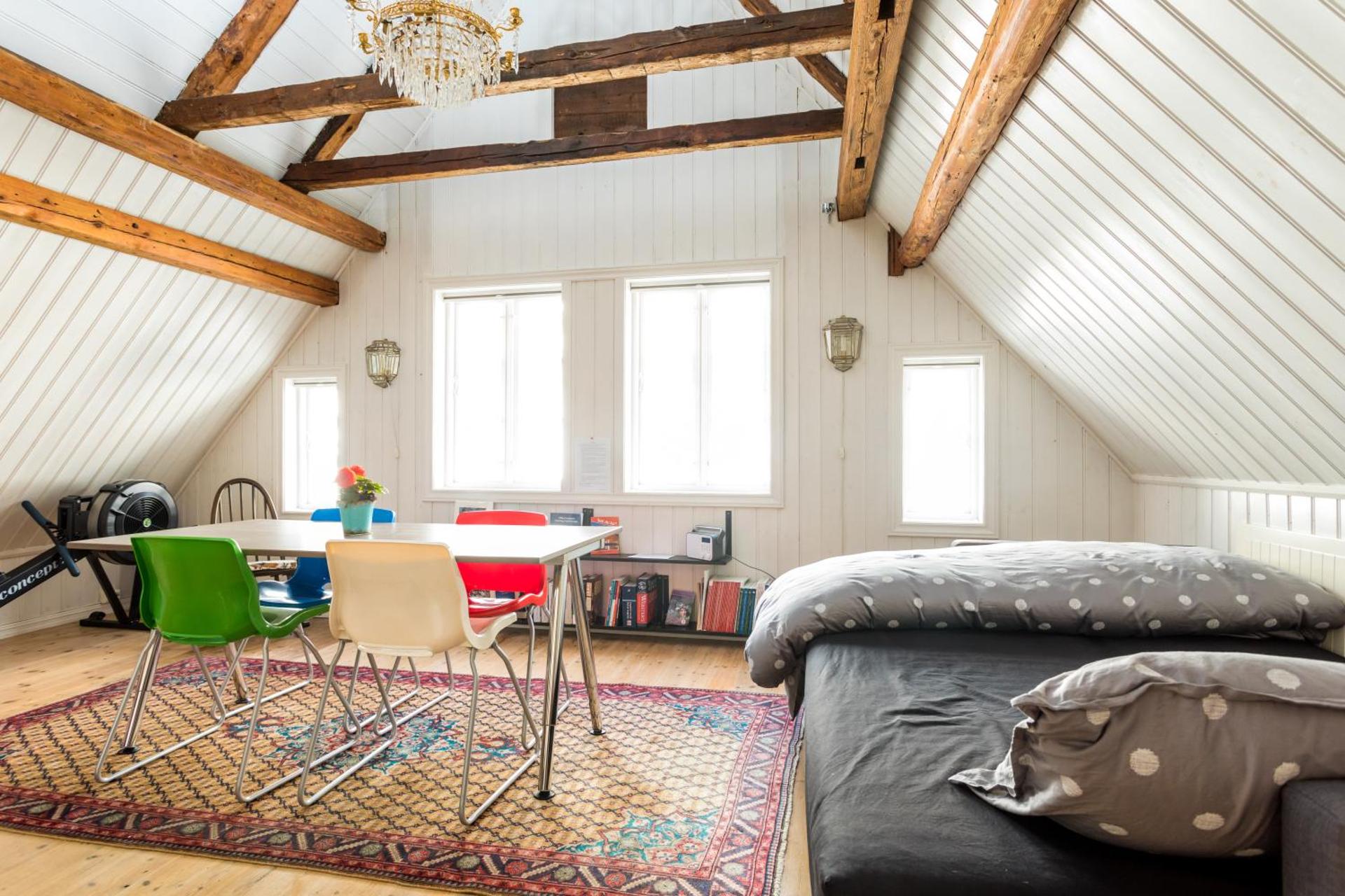 Photo of the whole room