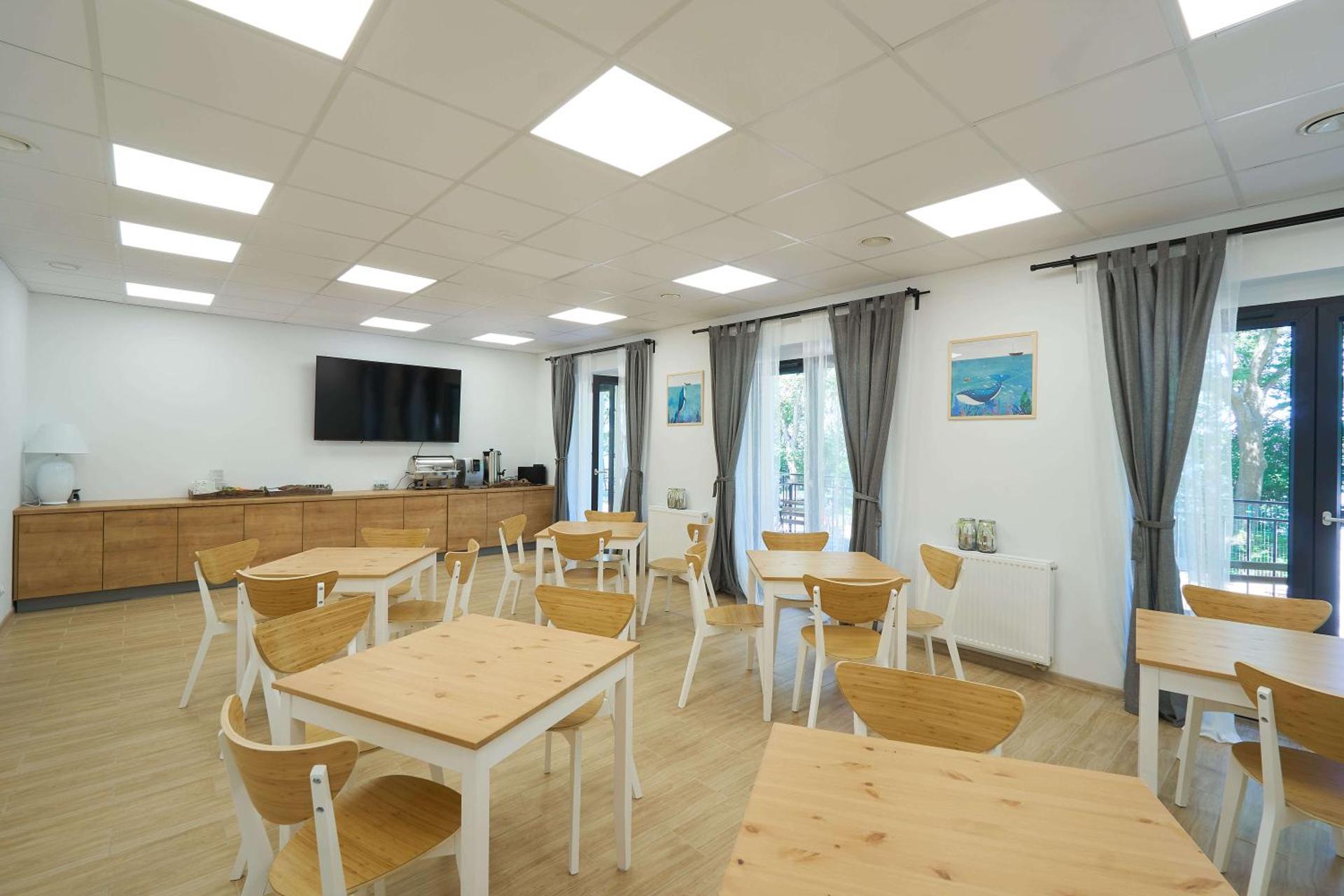 Communal lounge/ TV room