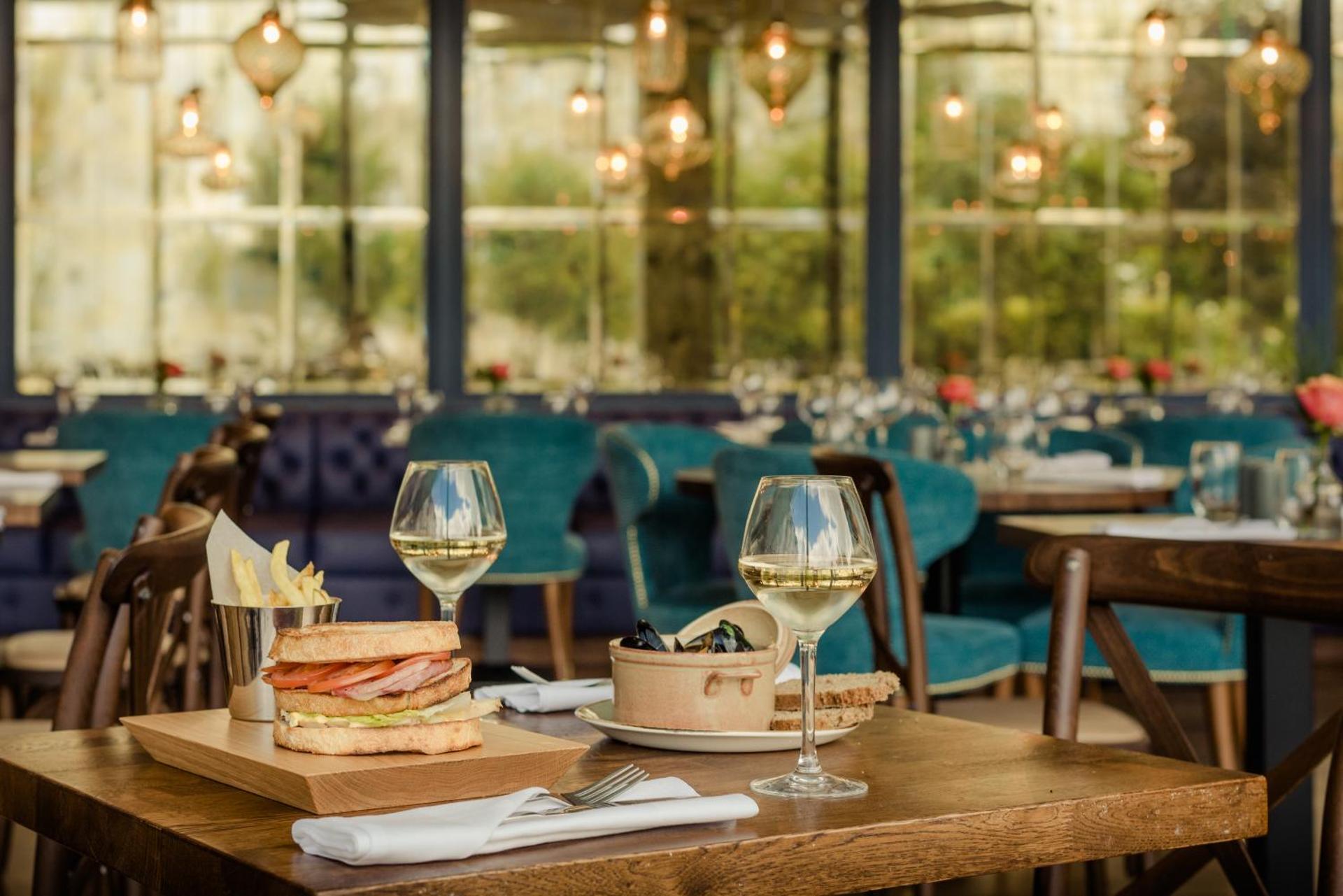 Restaurant/places to eat