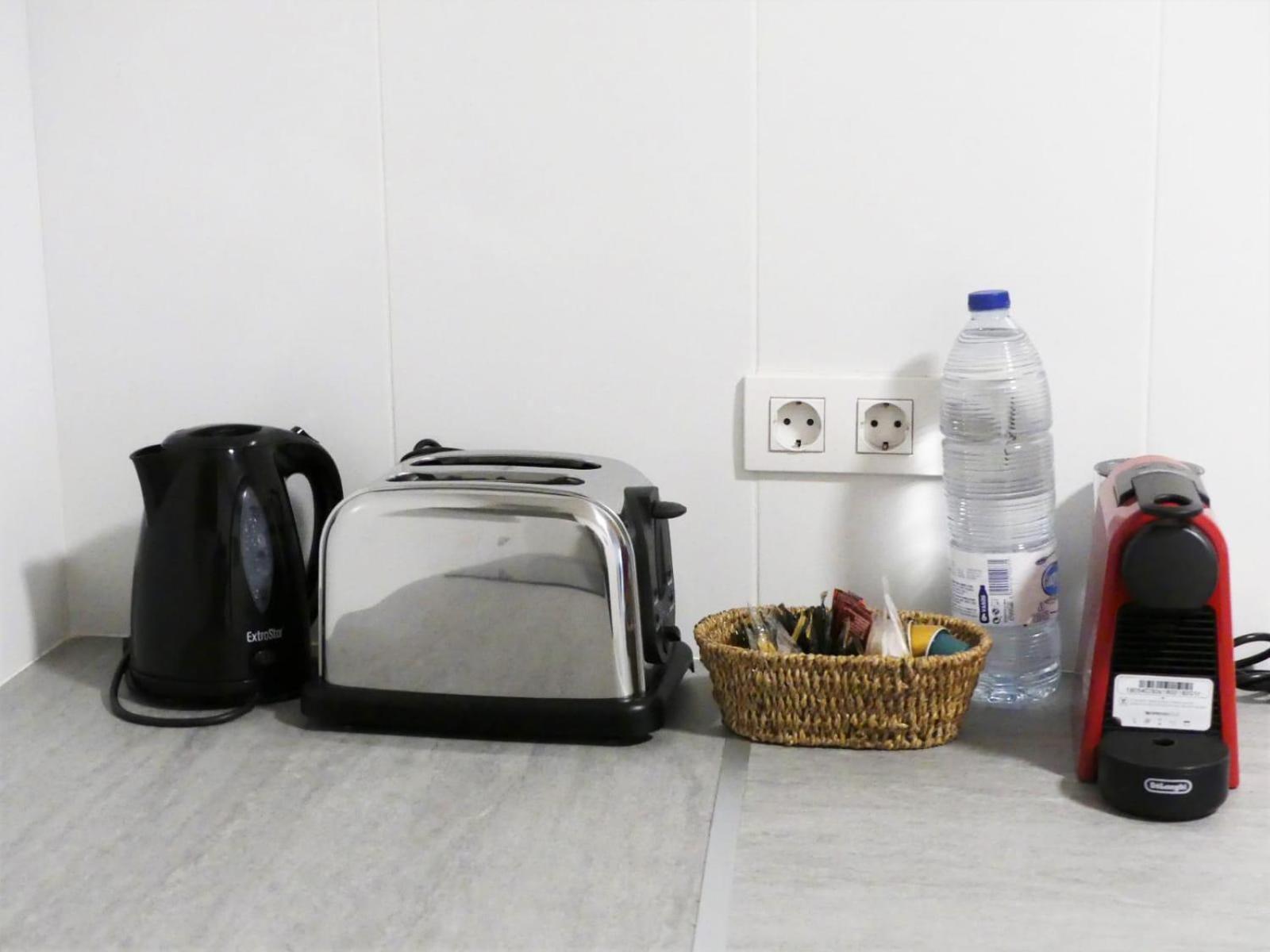 Coffee/tea facilities