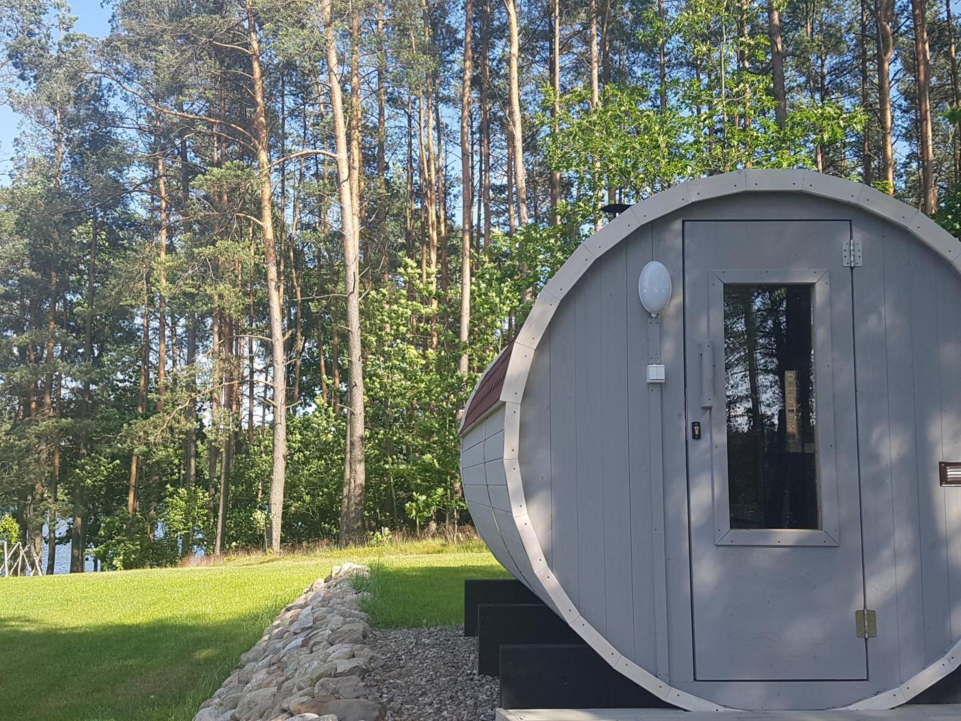 Agro Breza domek nad samym jeziorem- sauna ogrodowa